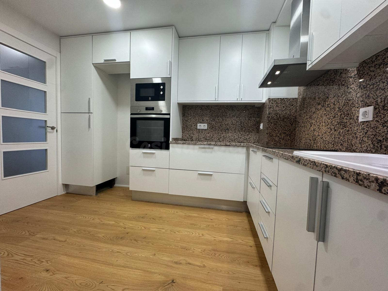 PISO DE SEGUNDA MANO TOTALMENTE REFORMADO EN VENTA EN MANRES