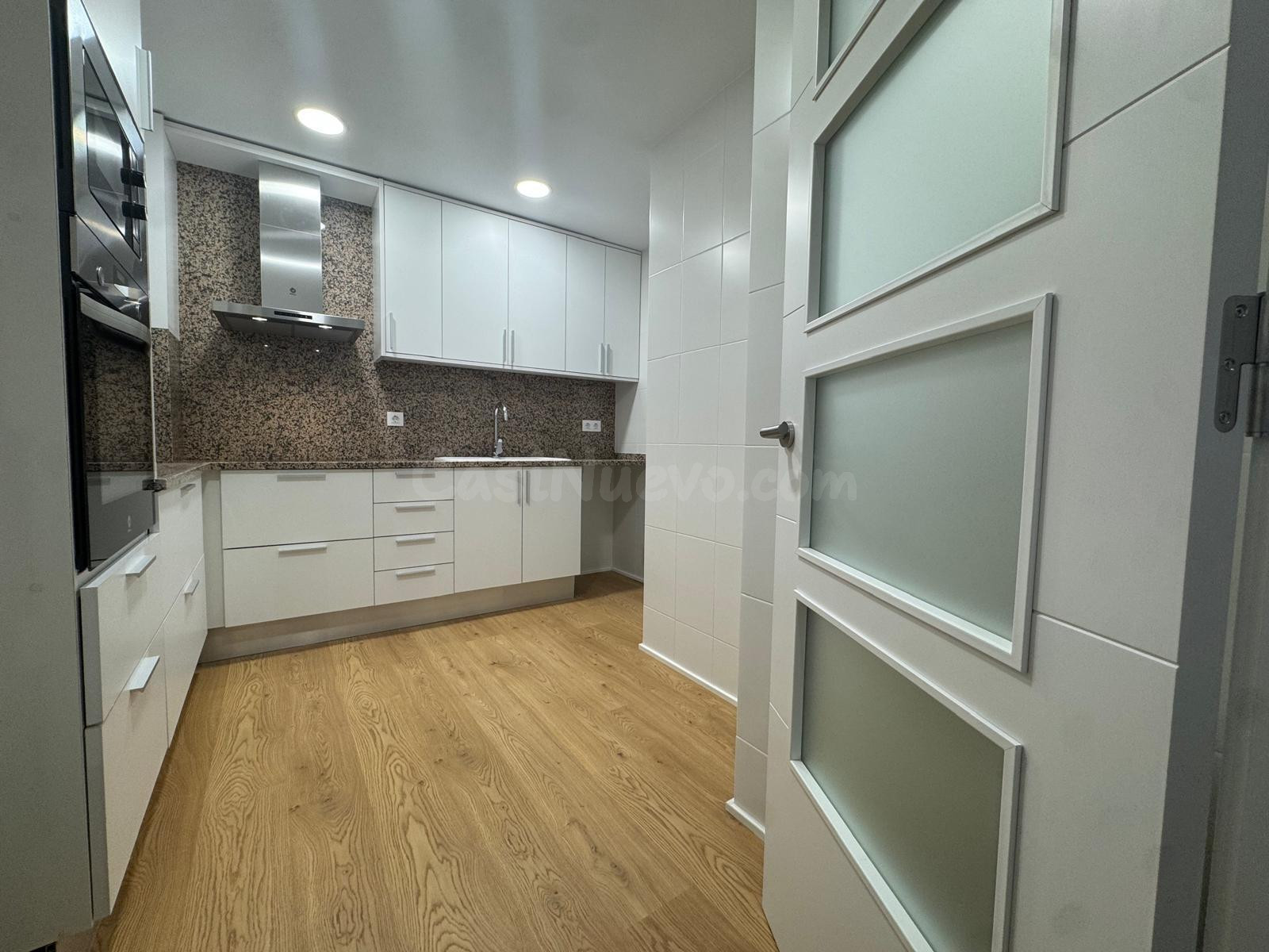 PISO DE SEGUNDA MANO TOTALMENTE REFORMADO EN VENTA EN MANRES - foto 2