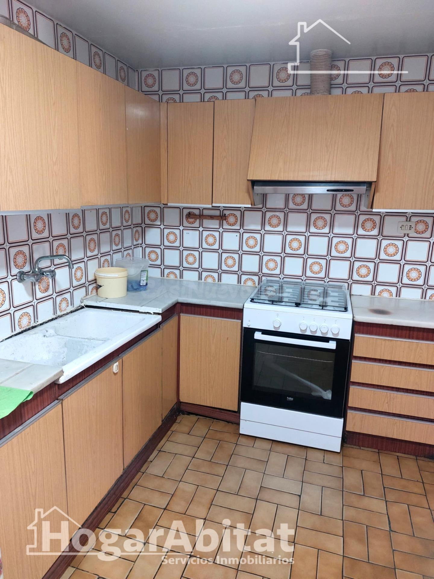 AMPLIO, ALTO Y EXTERIOR CON BALCÓN, 4 DORMITORIOS Y ASCENSOR - foto 4