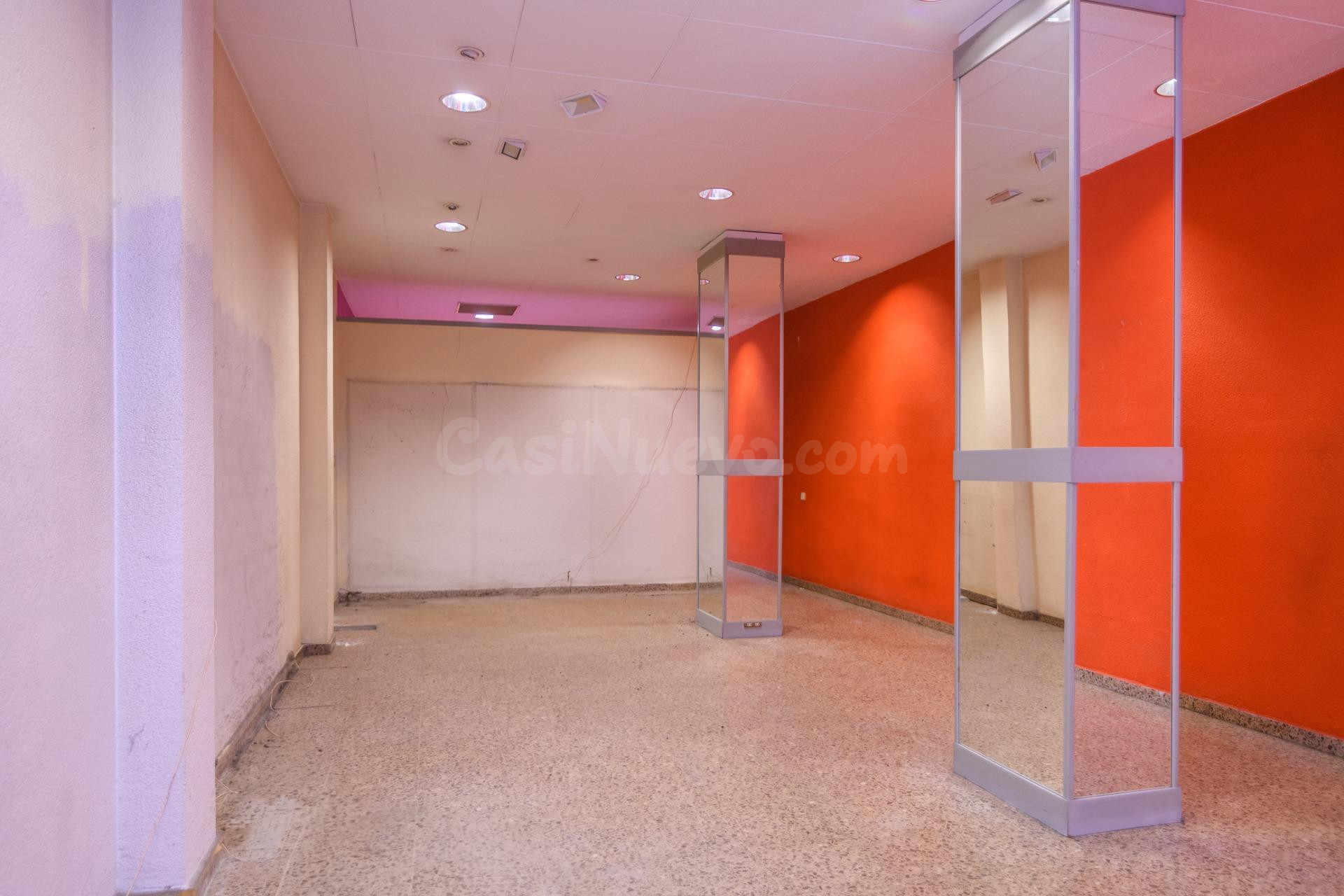 LOCAL COMERCIAL DE SEGONA MÀ EN BON ESTAT EN VENDA A MANRESA - foto 2