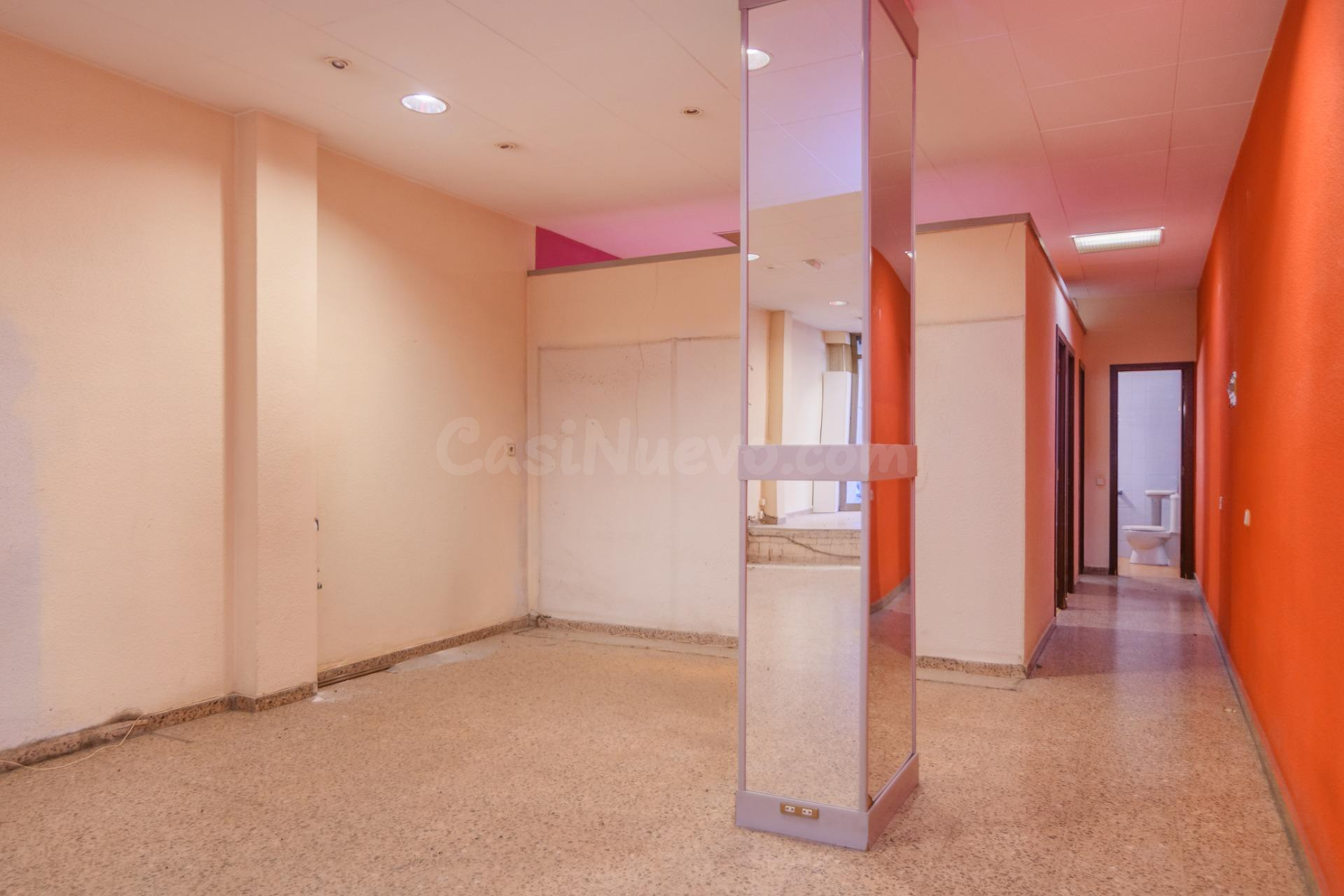 LOCAL COMERCIAL DE SEGONA MÀ EN BON ESTAT EN VENDA A MANRESA - foto 3