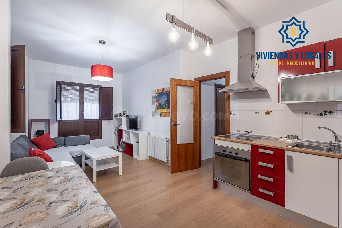 ¡Encantador Apartamento en Planta Baja en el Corazón del Rea - foto 5