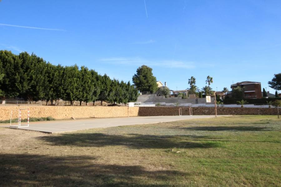 Espectacular parcela en venta, En Urbanización MONTEREAL