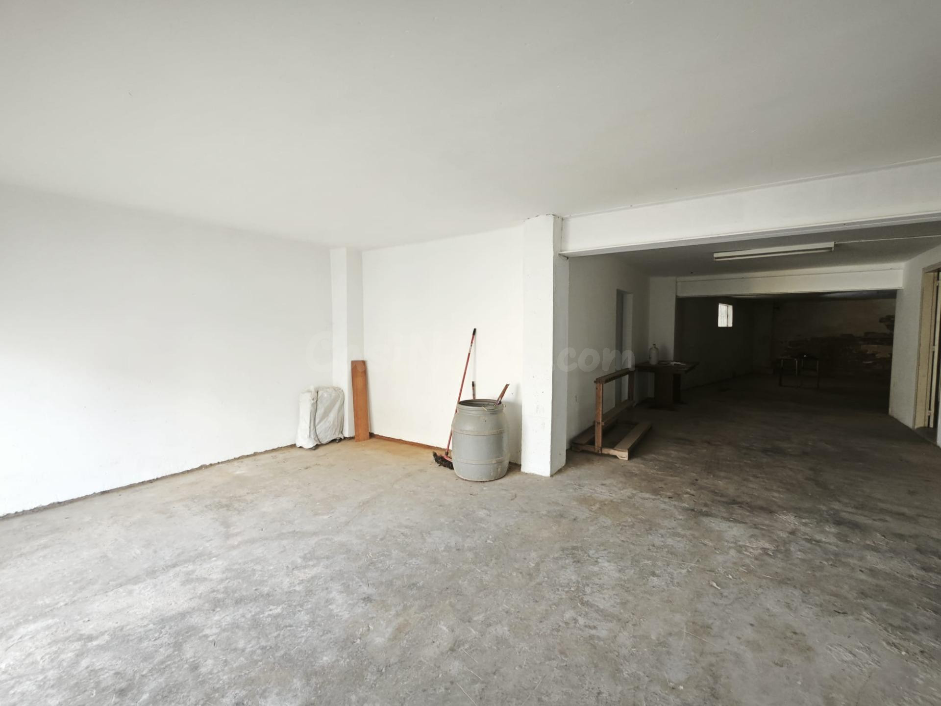 LOCAL COMERCIAL DE SEGUNDA MANO EN BUEN ESTADO EN EL CENTRO  - foto 4