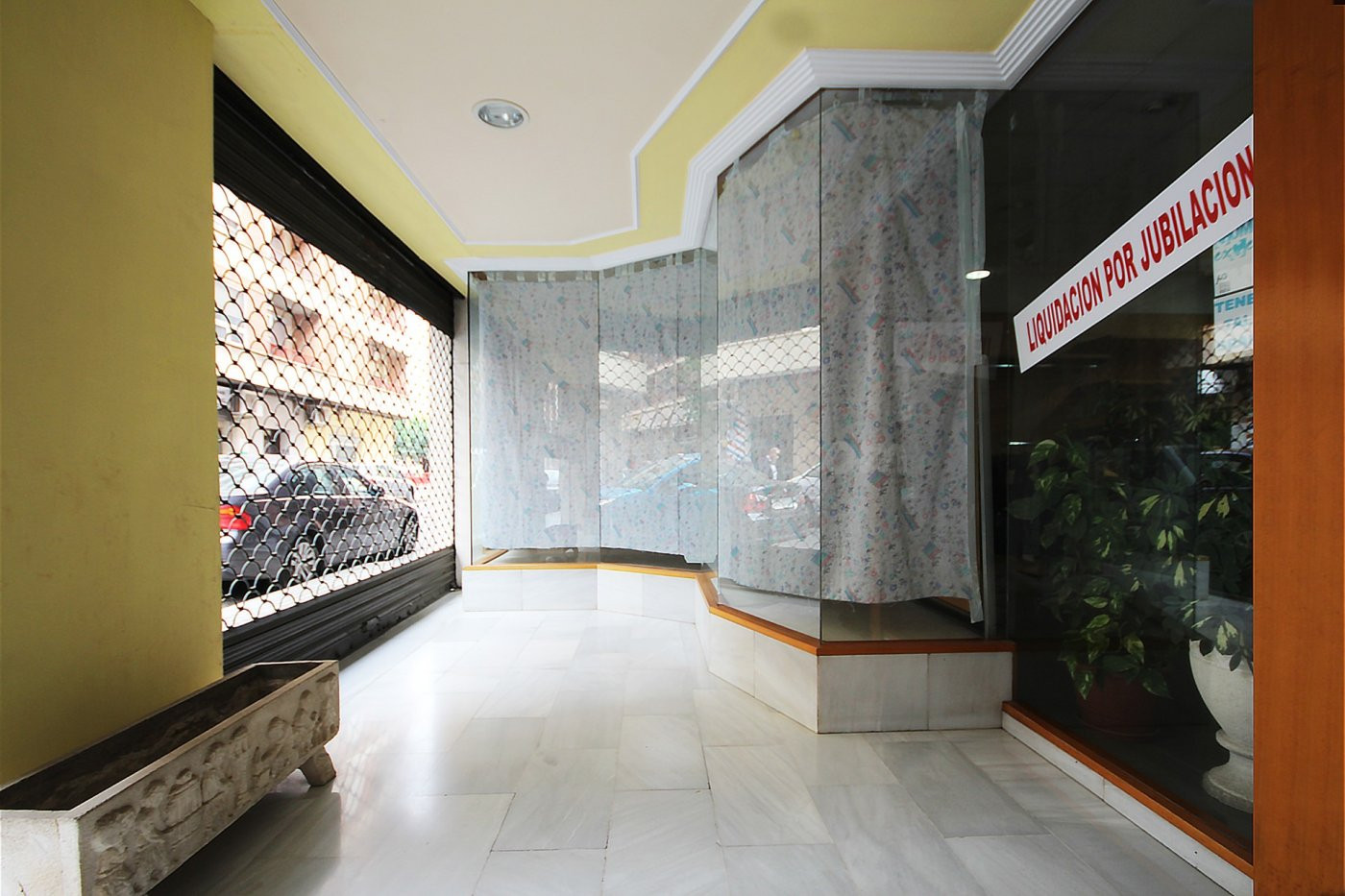 VENTA DE BAJO COMERCIAL EN TORRENT - foto 2