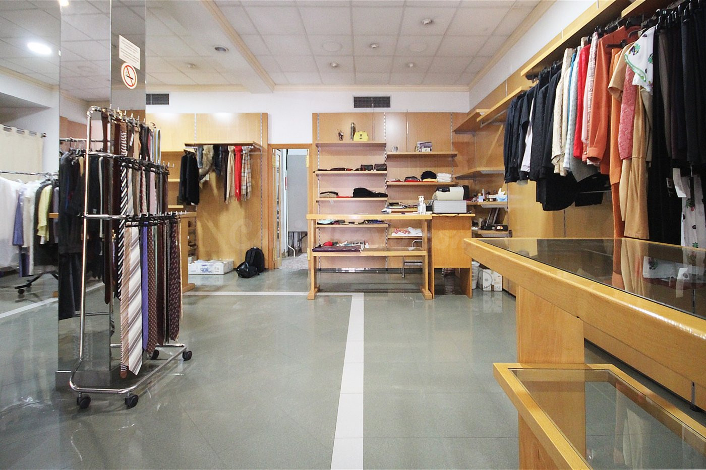 VENTA DE BAJO COMERCIAL EN TORRENT - foto 4