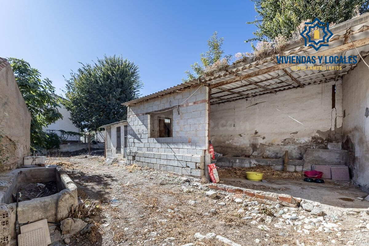 Solar de 83m en Ogijares. - foto 4
