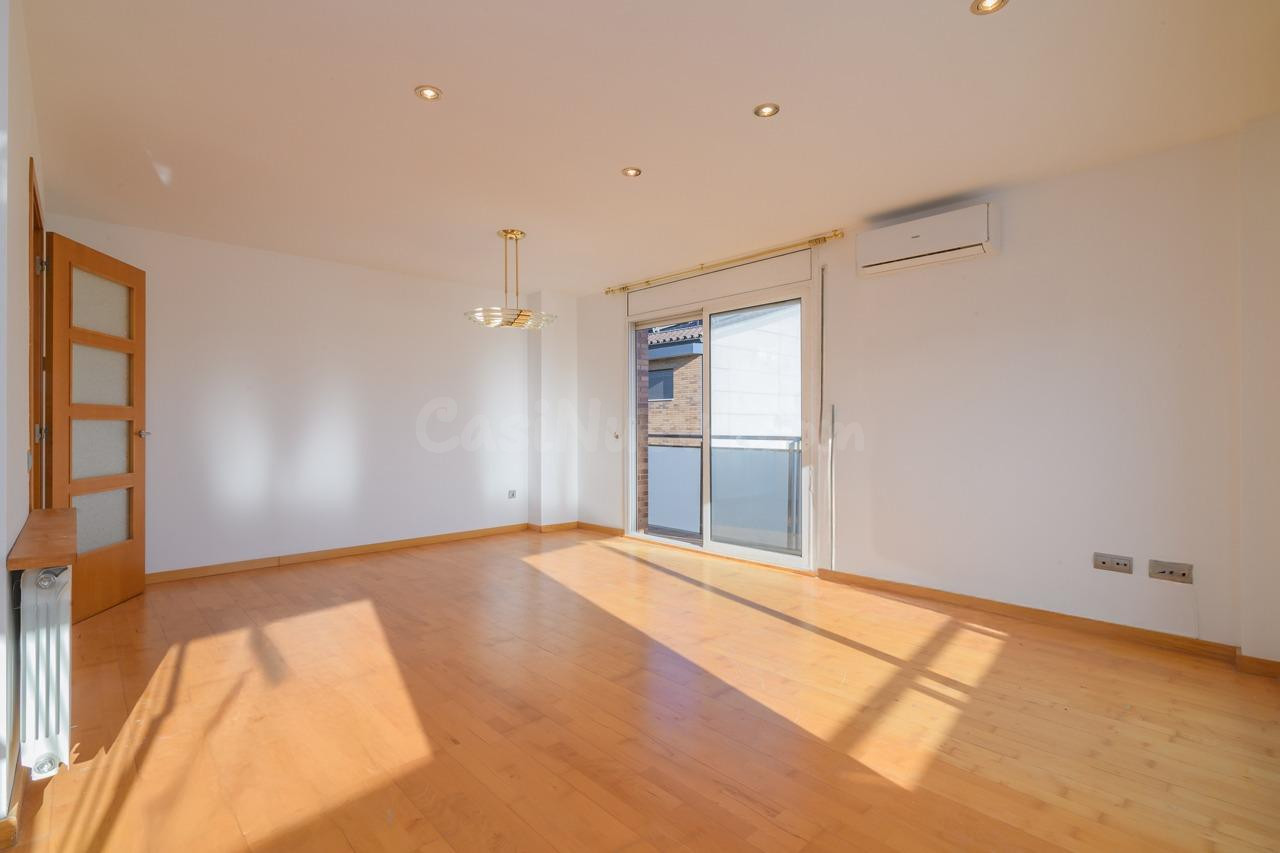 FANTASTICO ÁTICO-DÚPLEX EN VENTA EN MANRESA (ZONA BASES DE M - foto 3
