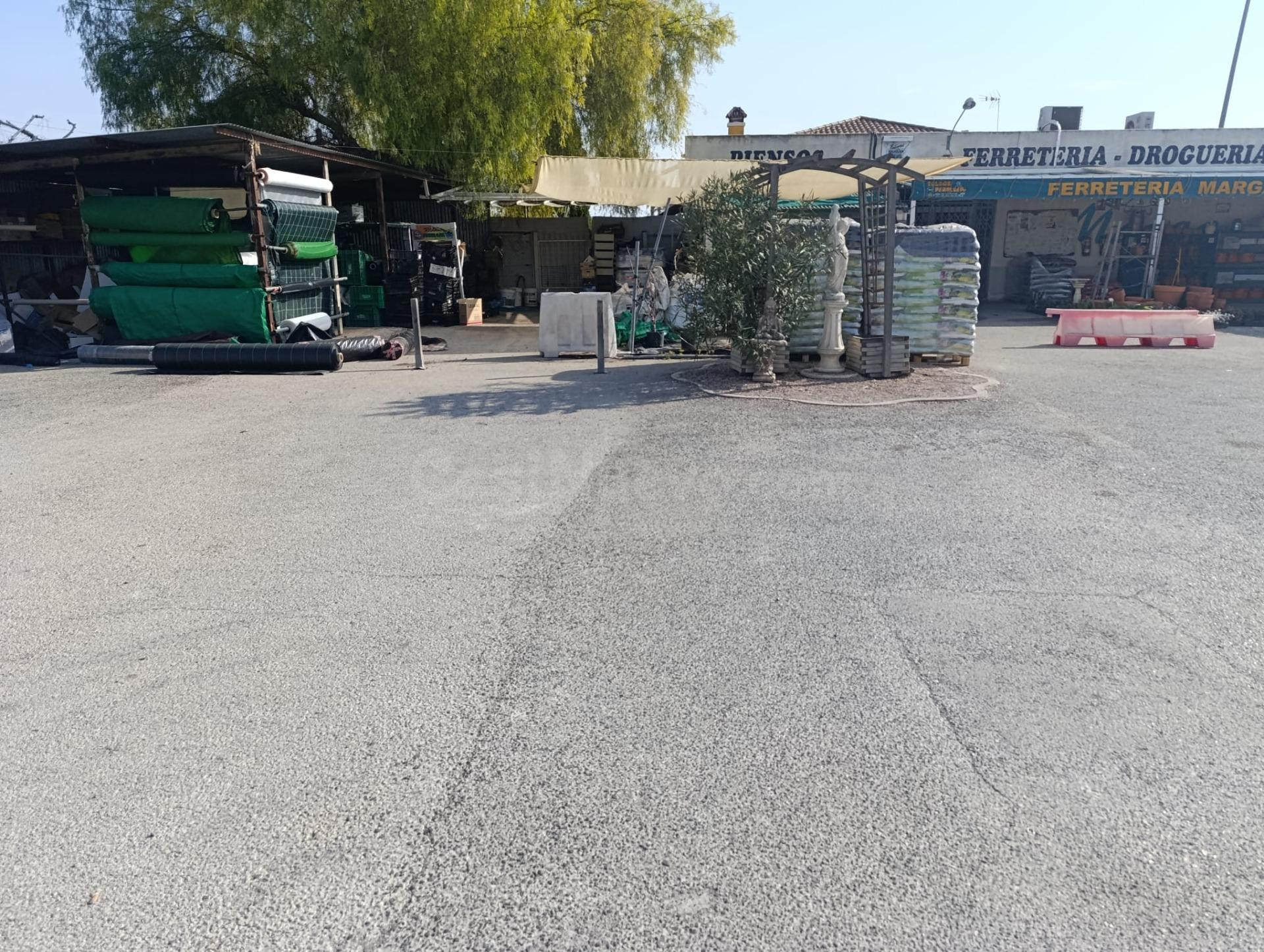 SE TRASPASA NEGOCIO EN PLENO FUNCIONAMIENTO CON MAS DE 20 AÑ