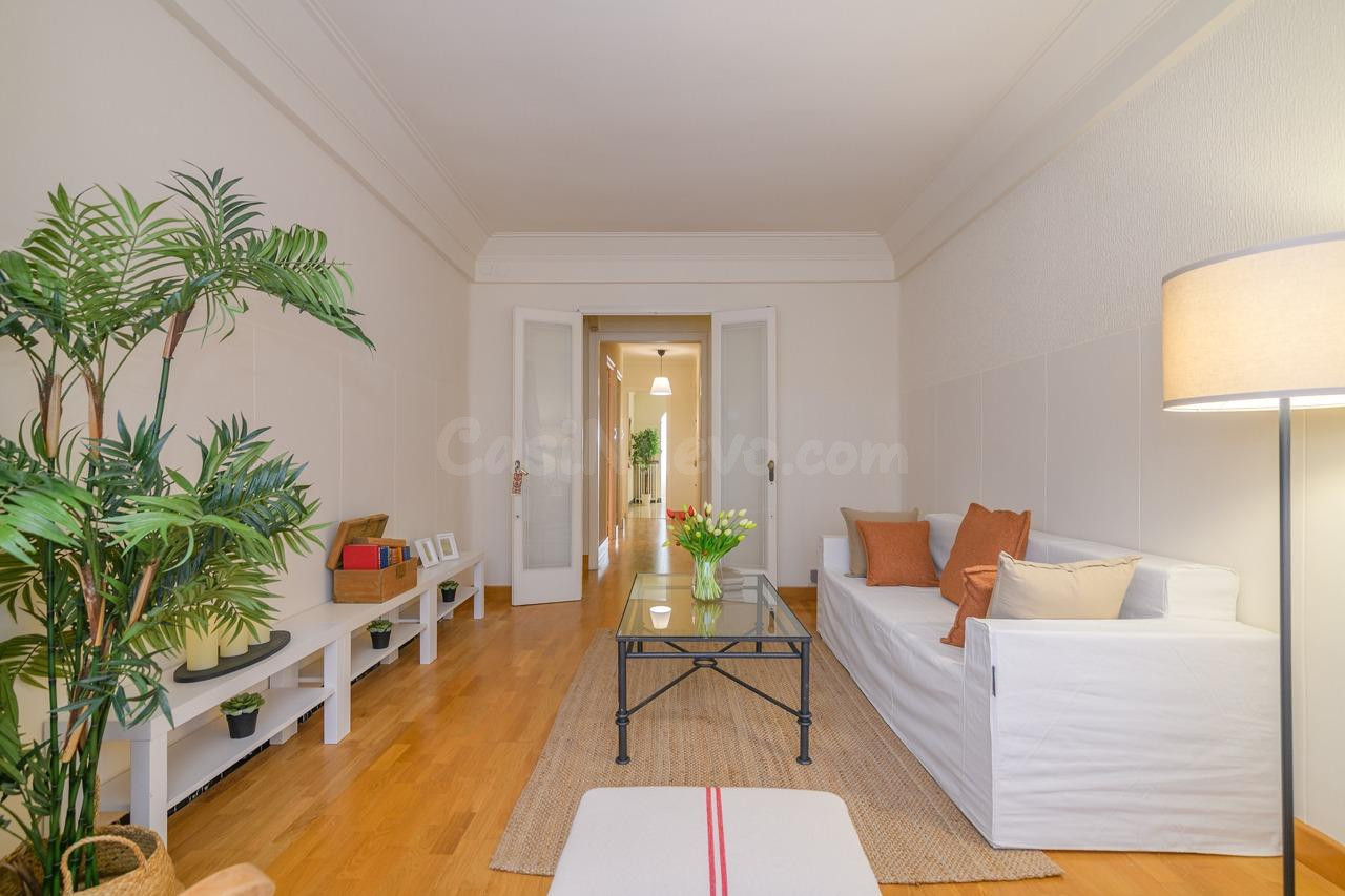 Gran pis de 207 m2 amb jardí privat al Carrer Navarra de Man - foto 5