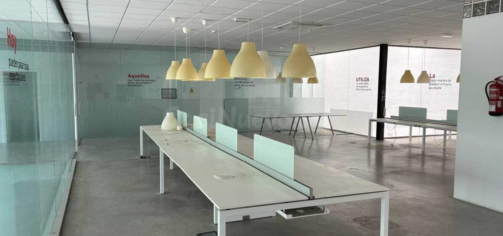 NAVE DE 1800M2 EN EL POLIGONO EMPRESARIAL DE ELCHE. - foto 4