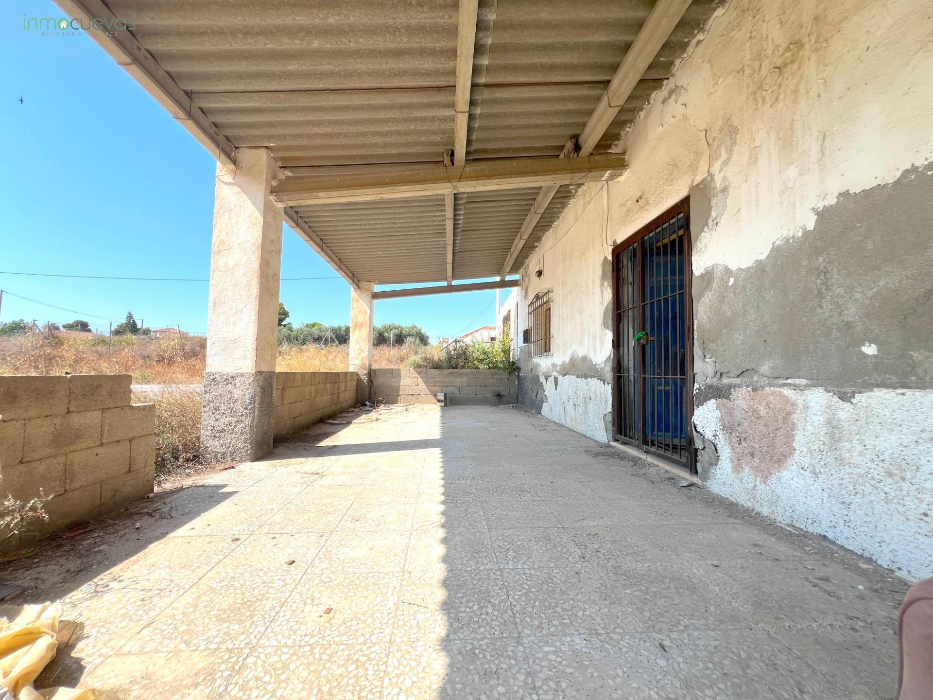 Casa con gran terreno en Burjulú: un proyecto lleno de posib - foto 4