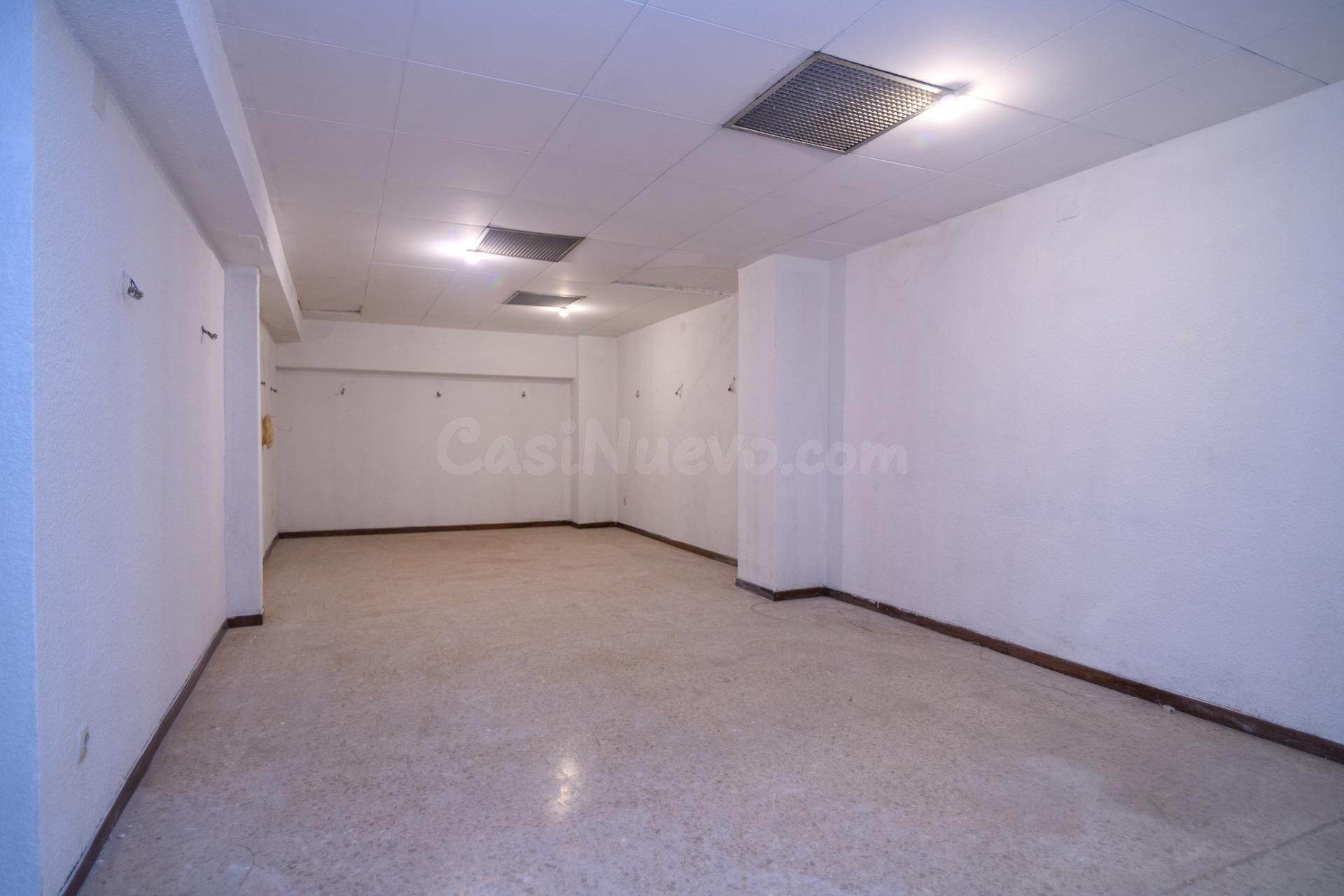 LOCAL COMERCIAL CARRER GUIMERÀ - foto 3