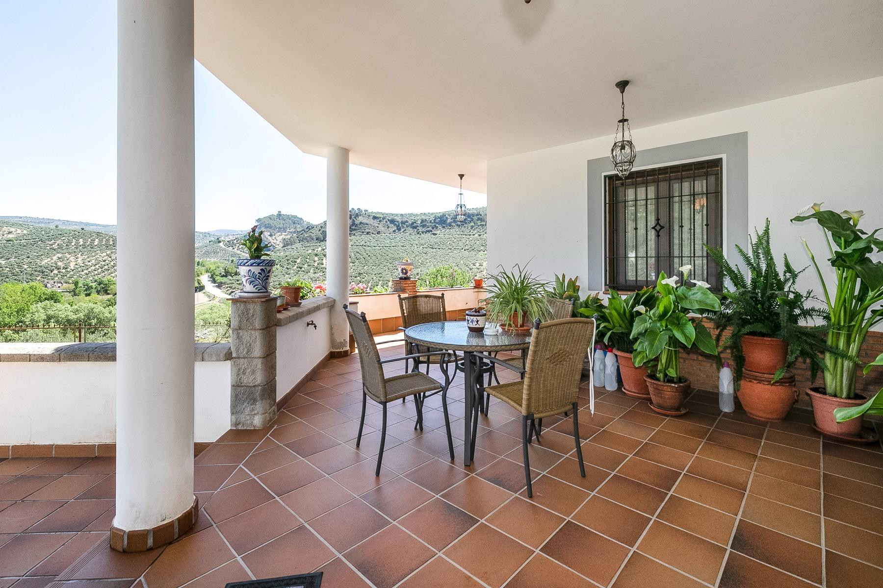 Casa con terreno ubicada en plena naturaleza, a tan solo 2km - foto 3