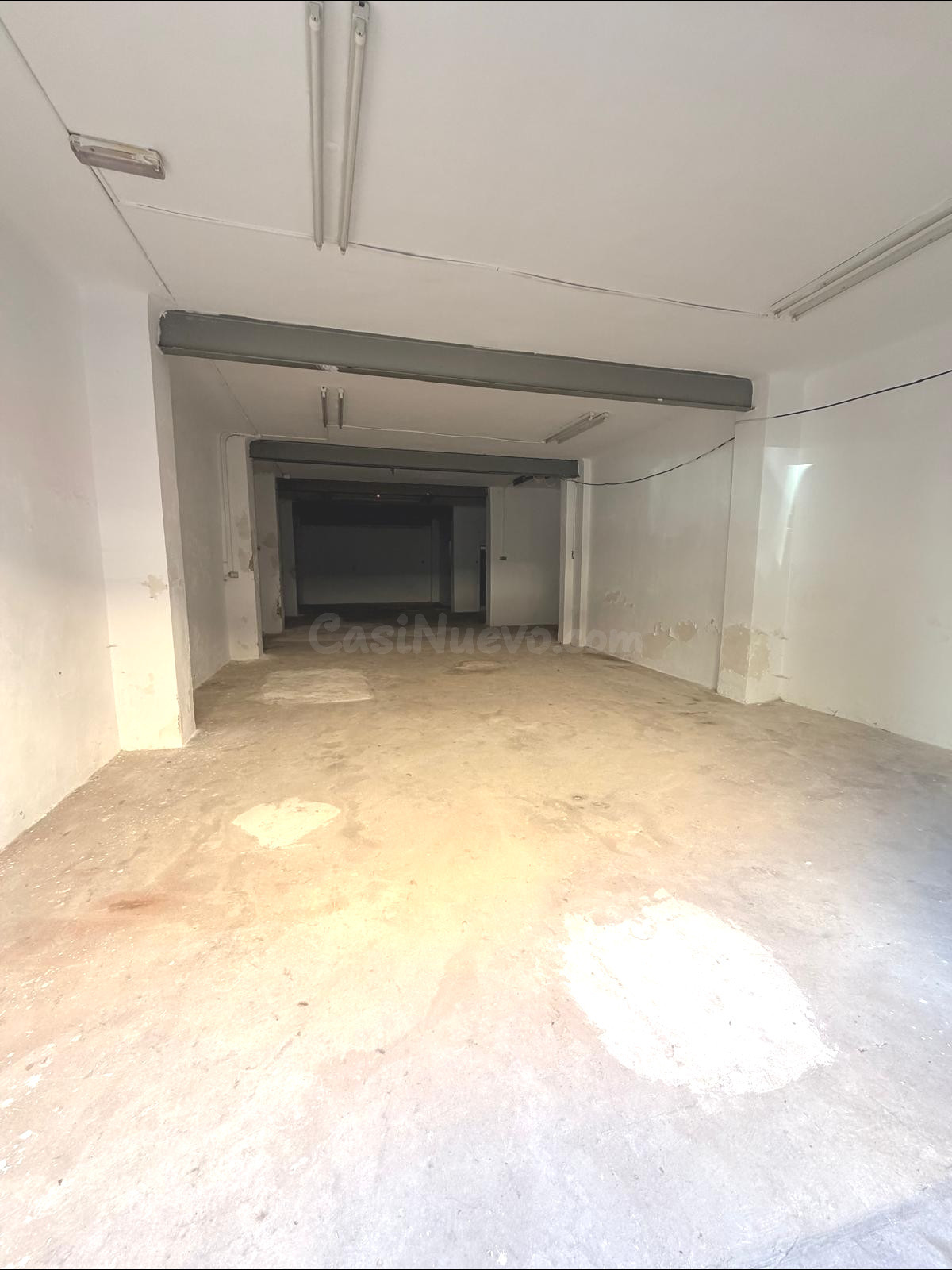 ¡Gran Oportunidad! Amplio Local de 120m2 aprox con Patio en 