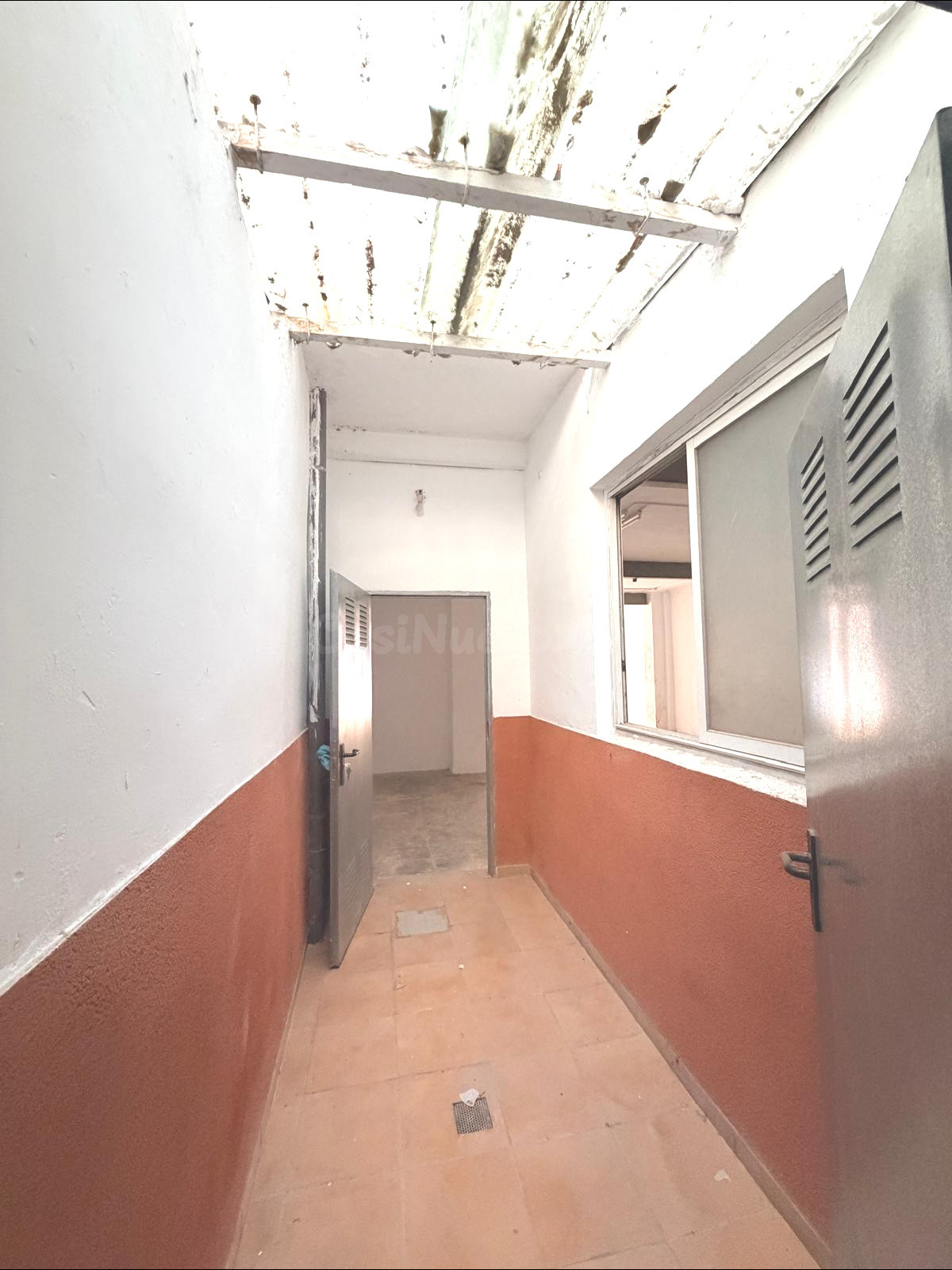 ¡Gran Oportunidad! Amplio Local de 120m2 aprox con Patio en  - foto 3