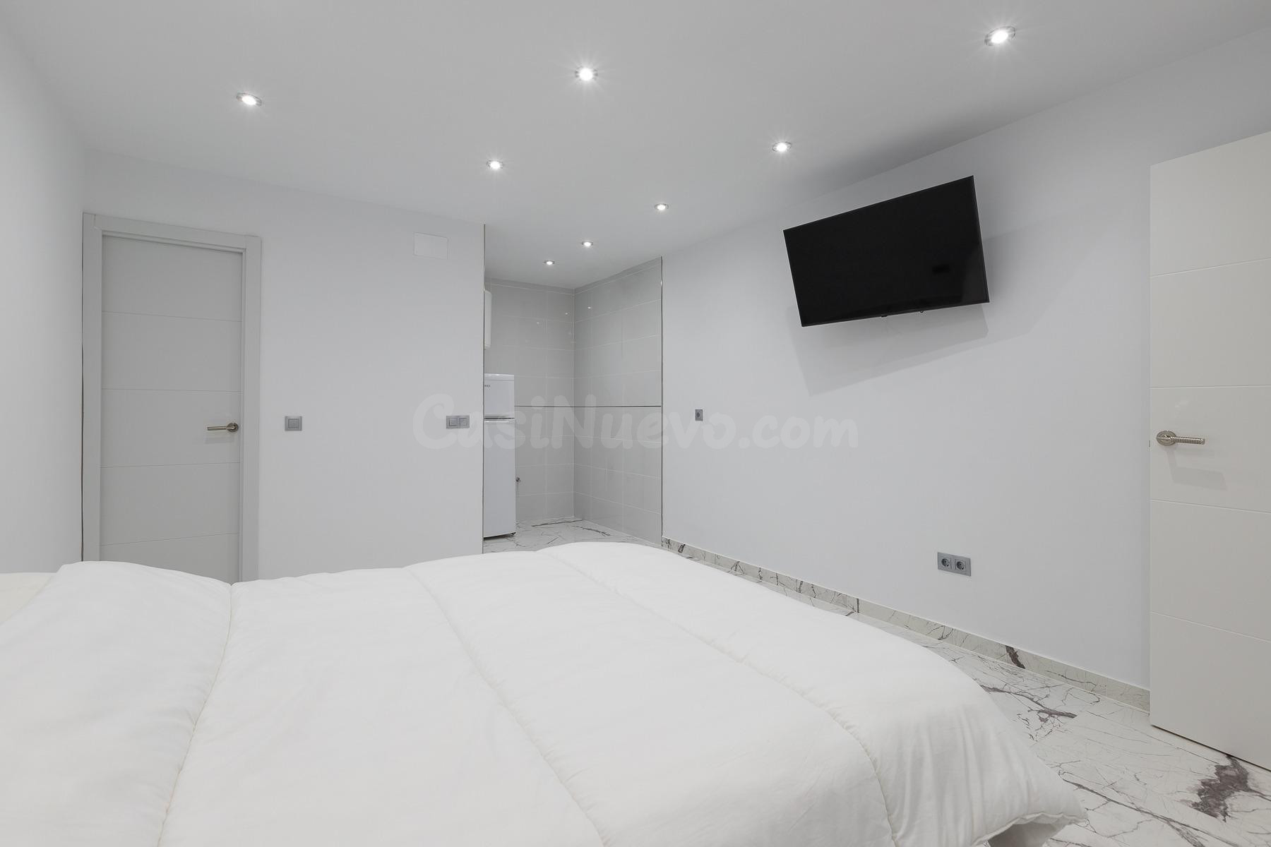 ESTUDIOS A ESTRENAR JUNTO PUERTO DEPORTIVO FUENGIROLA