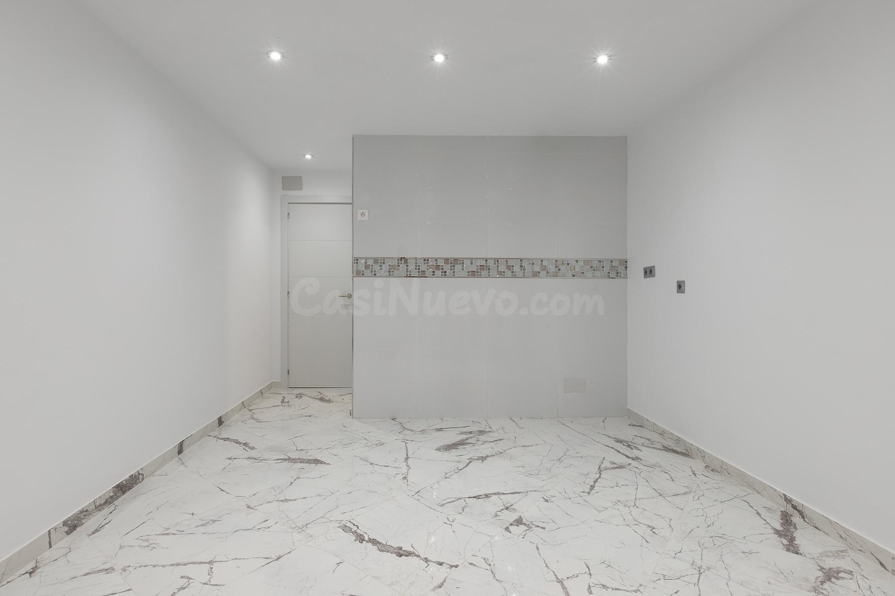 ESTUDIOS A ESTRENAR JUNTO PUERTO DEPORTIVO FUENGIROLA - foto 4