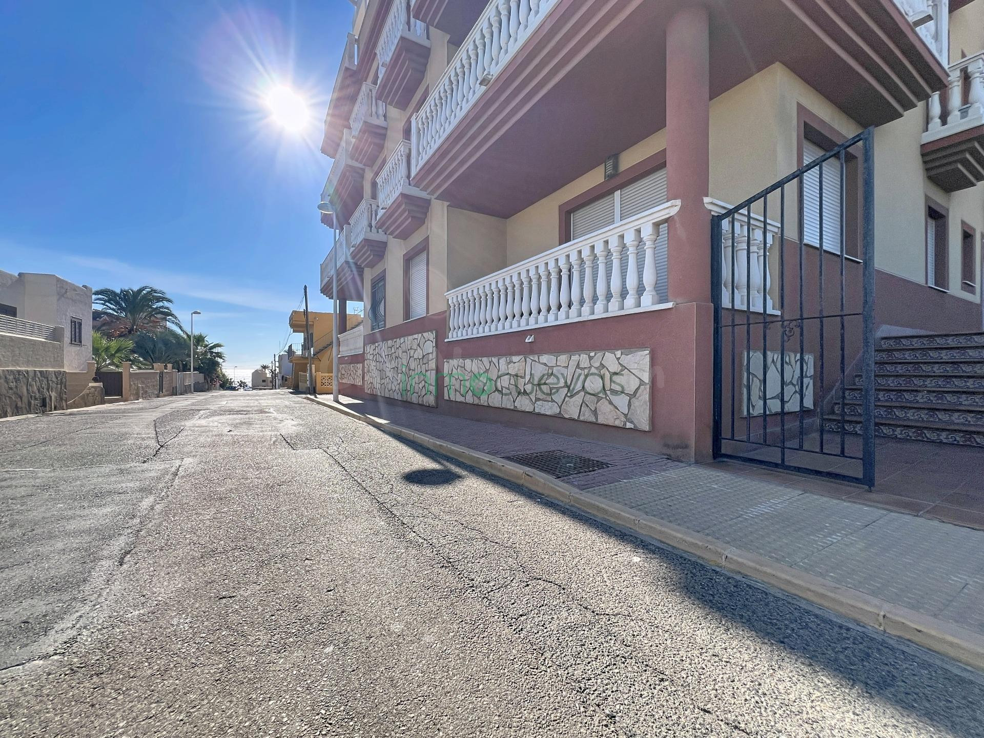 Piso con encanto en Villaricos, a pocos metros del mar - foto 3