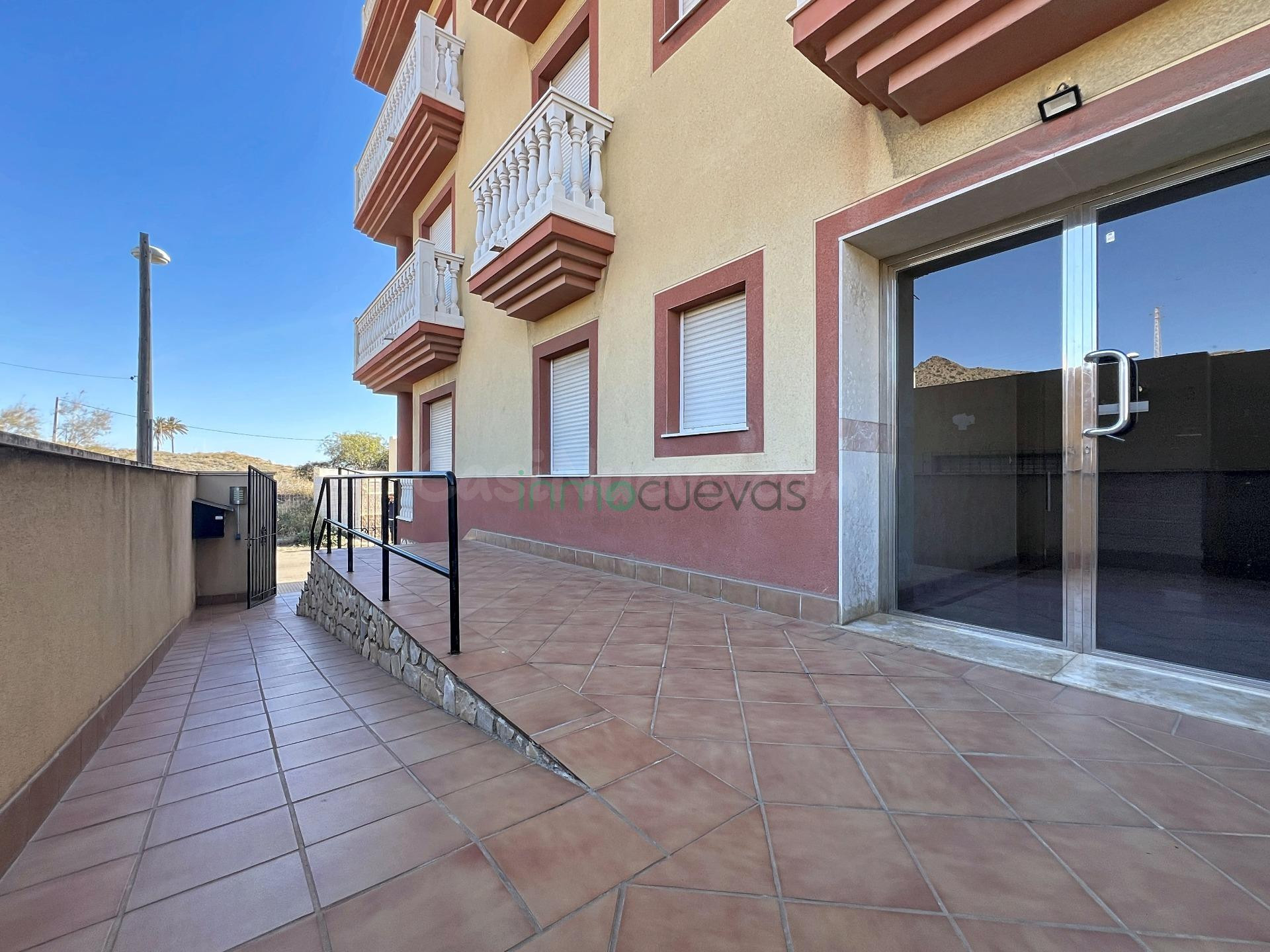 Piso con encanto en Villaricos, a pocos metros del mar - foto 4