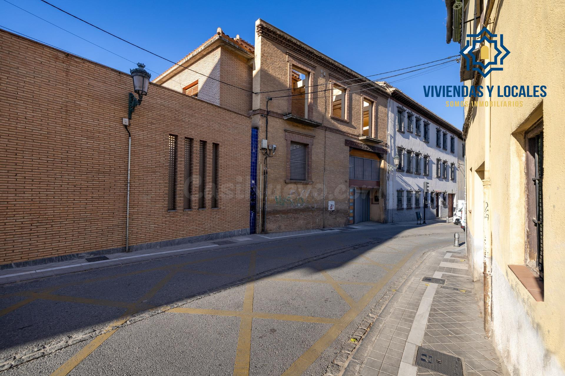 Barrio del Realejo. Sacamos a la venta dos plazas de garaje  - foto 4