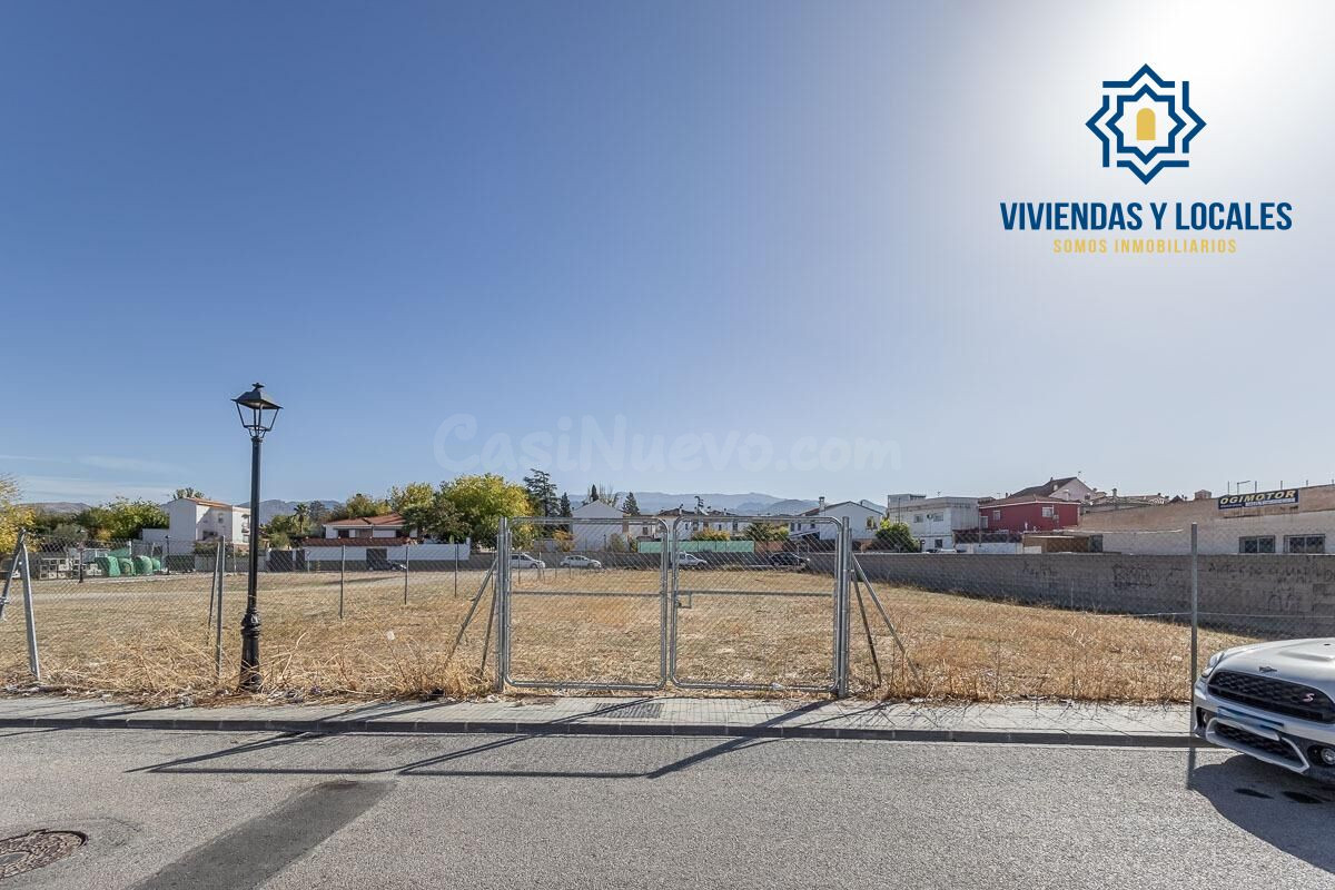 Solar de 1.175 m2 en Ogijares - foto 2