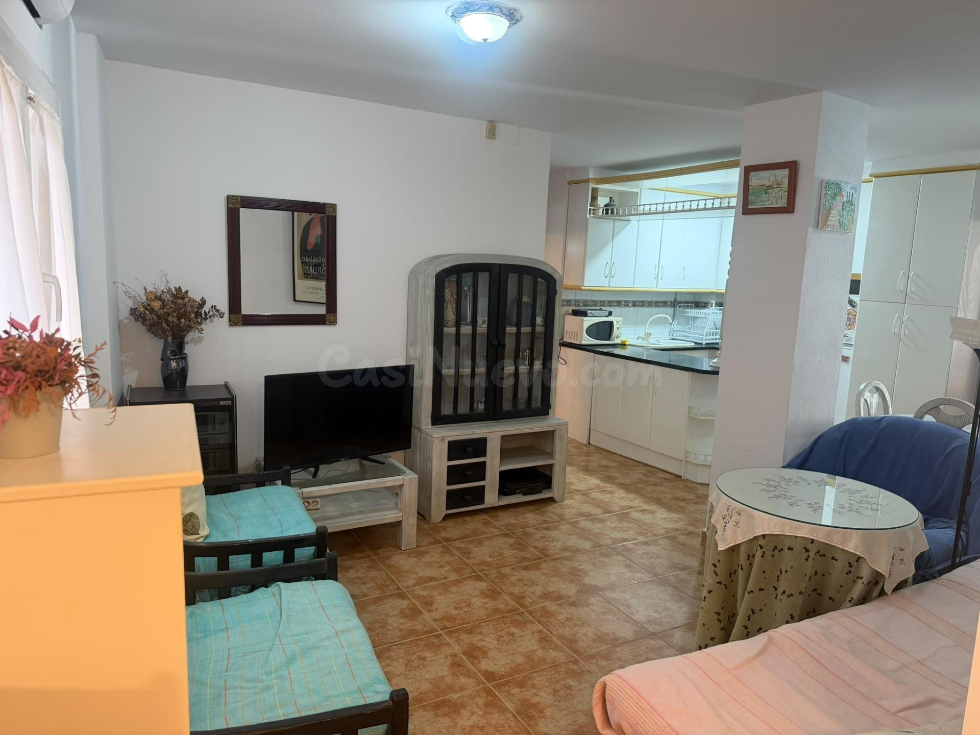 Albayzín. Junto a Plaza Nueva. Bonito piso amueblado para es