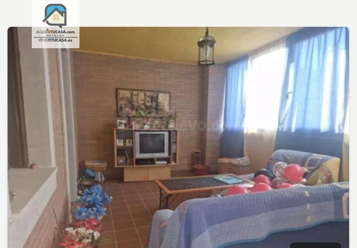 Elegante Chalet Pareado en Venta de Baños - Ideal para Famil - foto 2