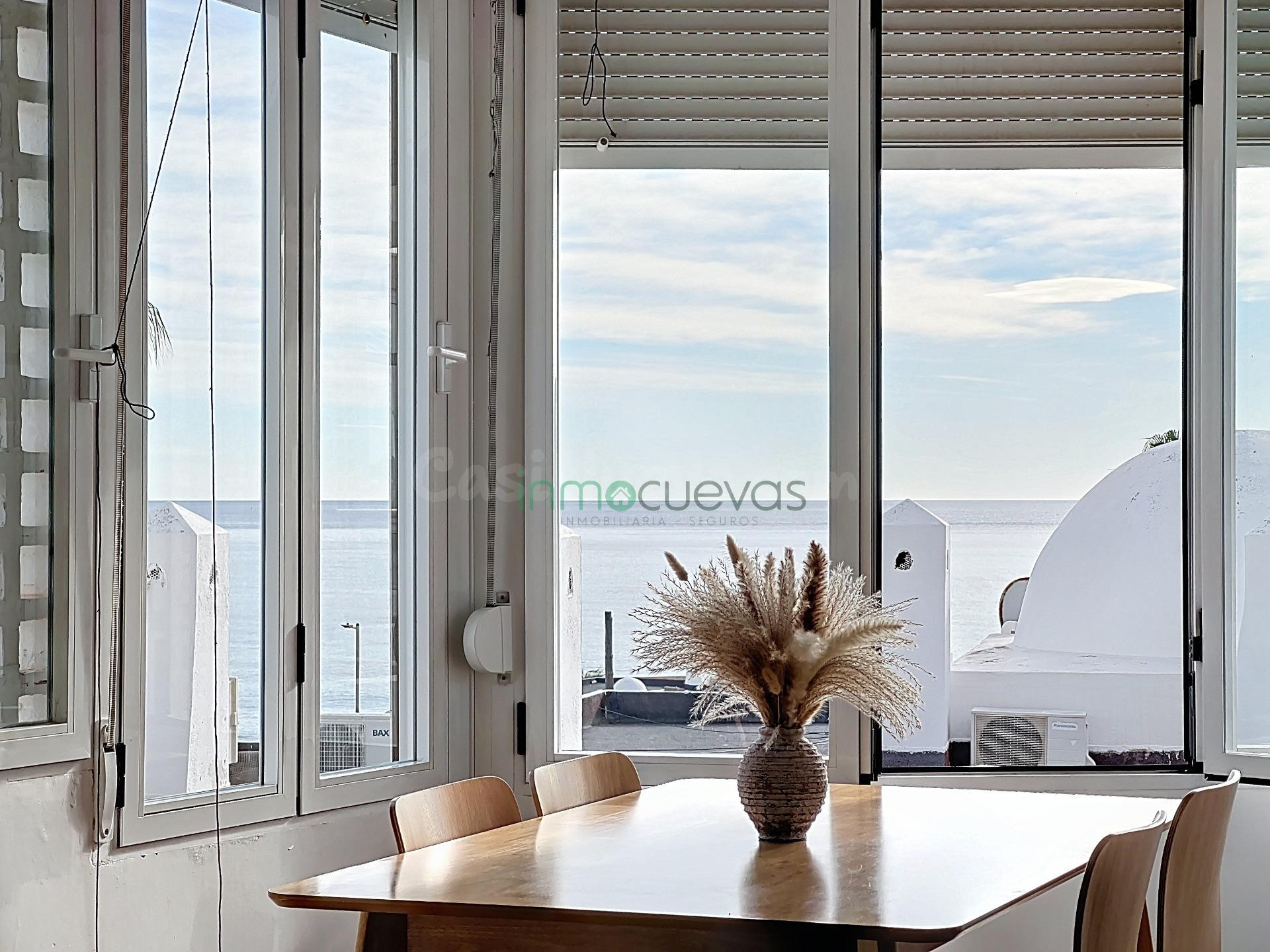 Estudio en Primera Línea de Playa con Vistas Inigualables