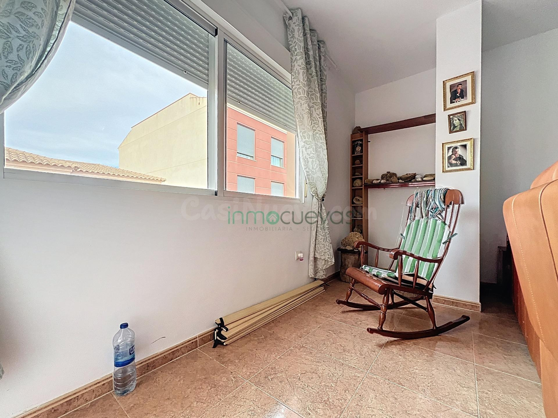 Amplio Ático con Terraza y Solarium en Cuevas del Almanzora - foto 2