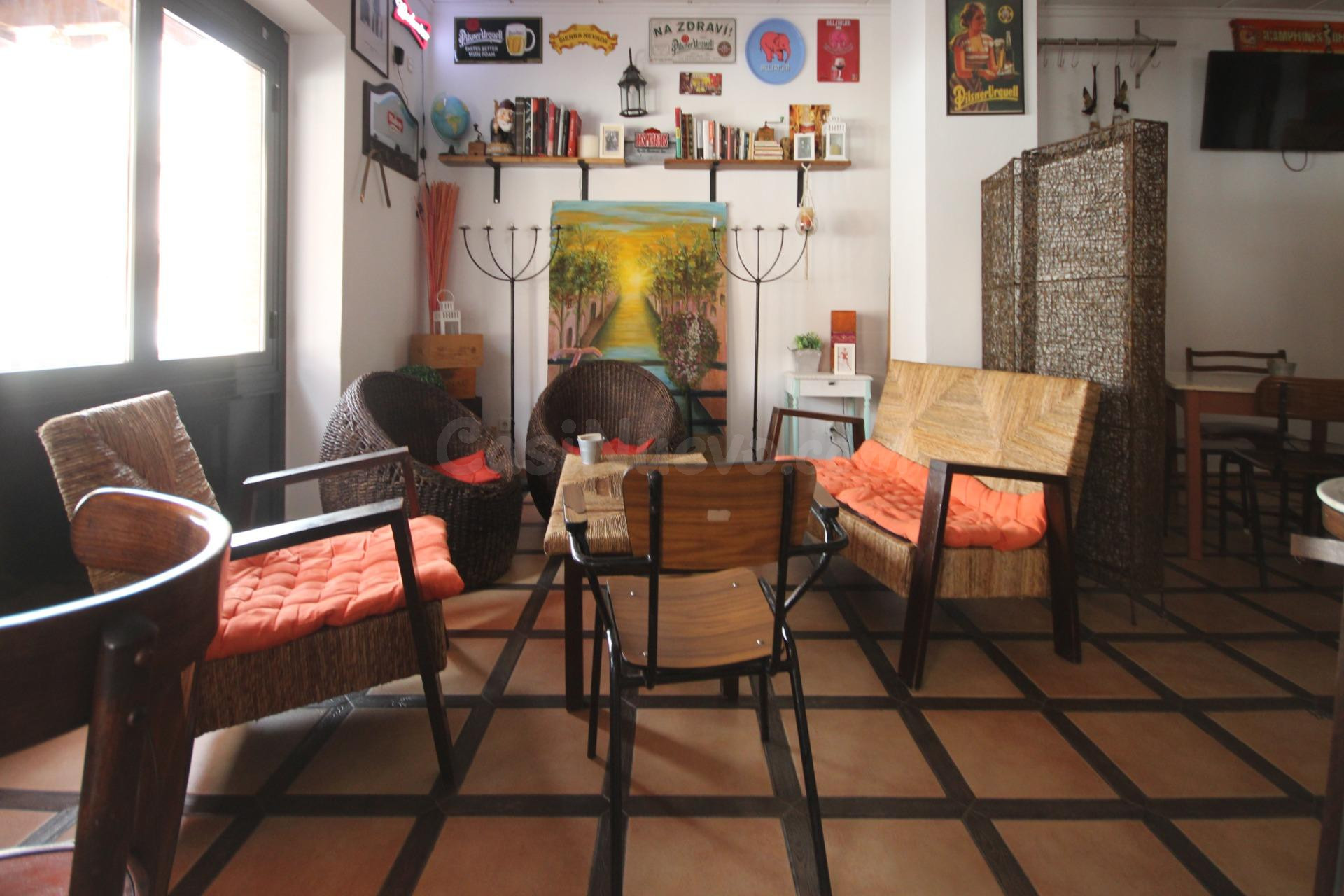VENTA DE LOCAL CON NEGOCIO DE HOSTELERIA EN PLENO FUNCIONAMI - foto 5