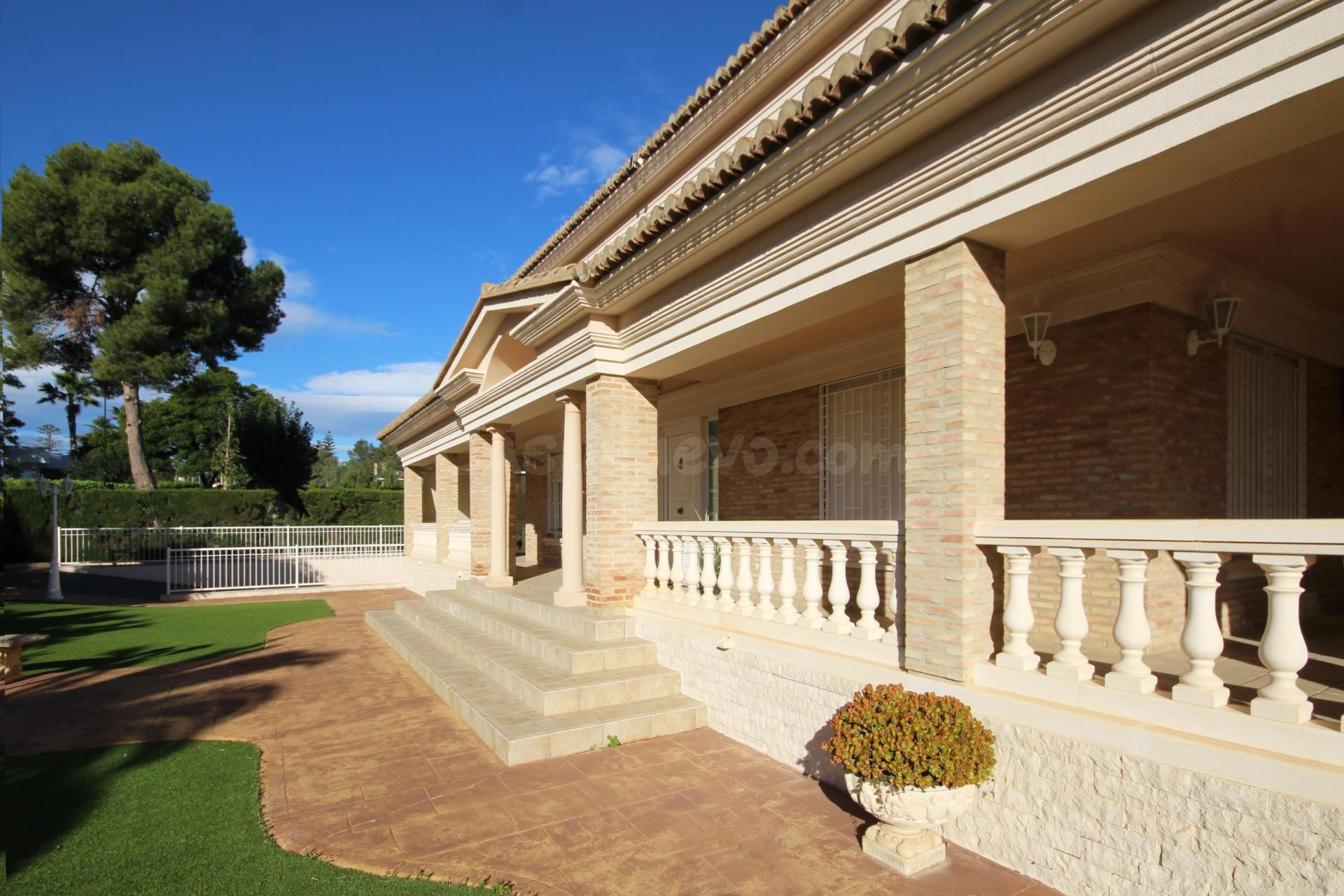 EXQUISITA VILLA DE LUJO EN  EL VEDAT DE TORRENT - foto 4