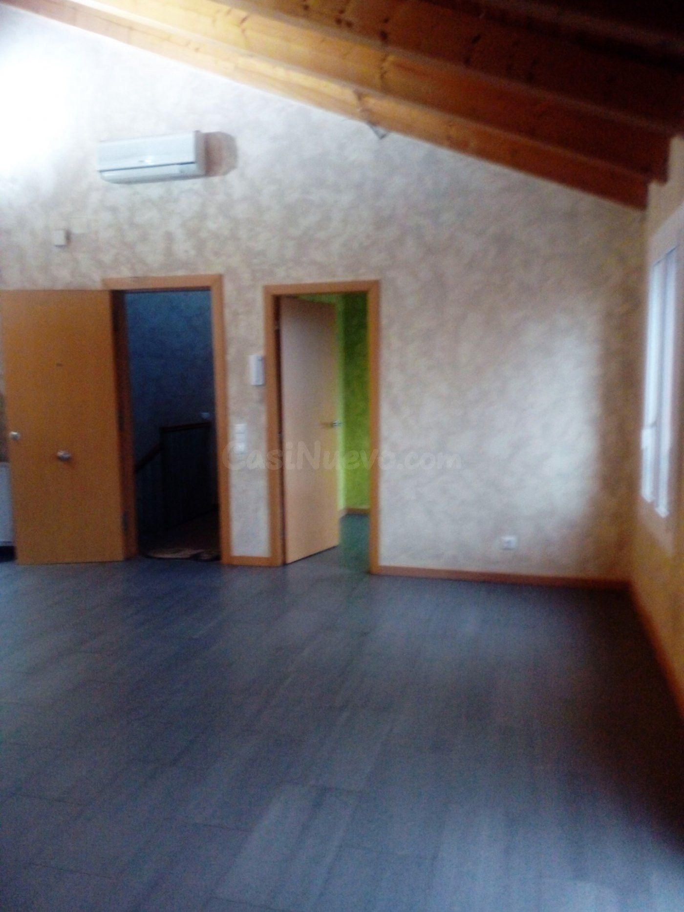 En Artés a 15 km de Manresa. Piso reformado de 3 habitacione - foto 3