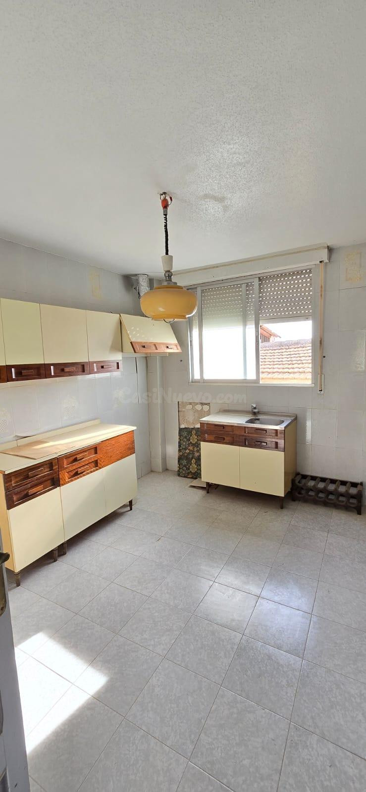 ¡OPORTUNIDAD! CASA CON TERRENO EN ALGUAZAS – IDEAL PARA DOS  - foto 4