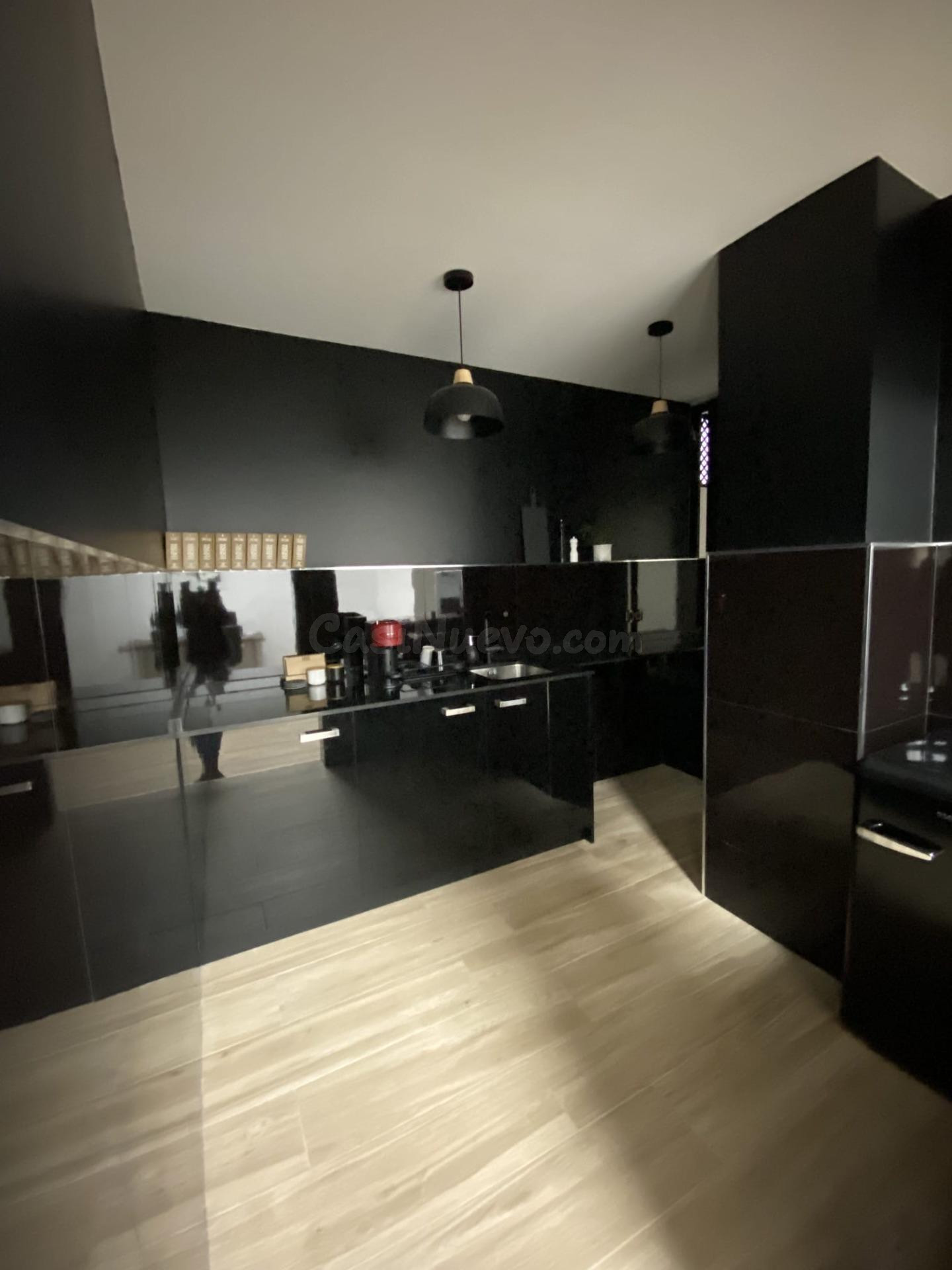 LOCAL COMERCIAL TOTALMENTE REFORMADO, PARA ENTRAR, PRÓXIMO A - foto 3