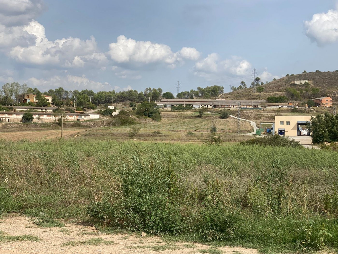 TERRENY EN VENTA A NAVARCLES!! ZONA PISCINES! - foto 3