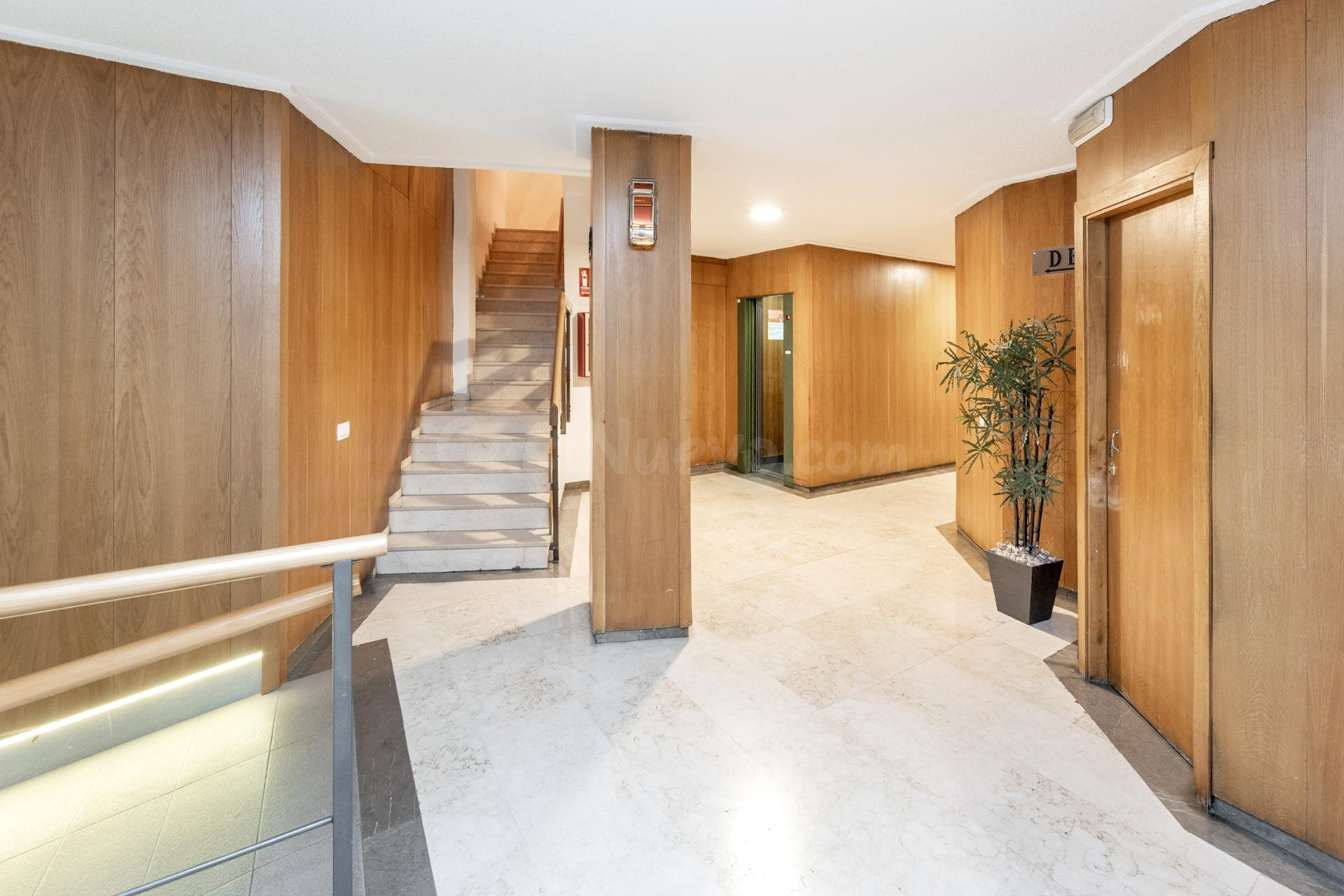 VIVIENDA EN ZONA CENTRO - ALHAMAR, CON PLAZA DE GARAJE Y CAL - foto 2