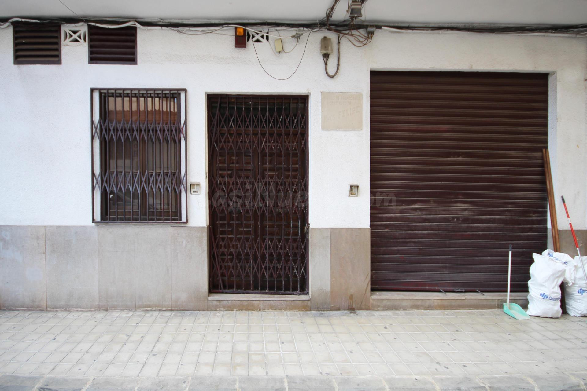 OPORTUNIDAD ÚNICA: DOS LOCALES COMERCIALES COMUNICADOS JUNTO - foto 2