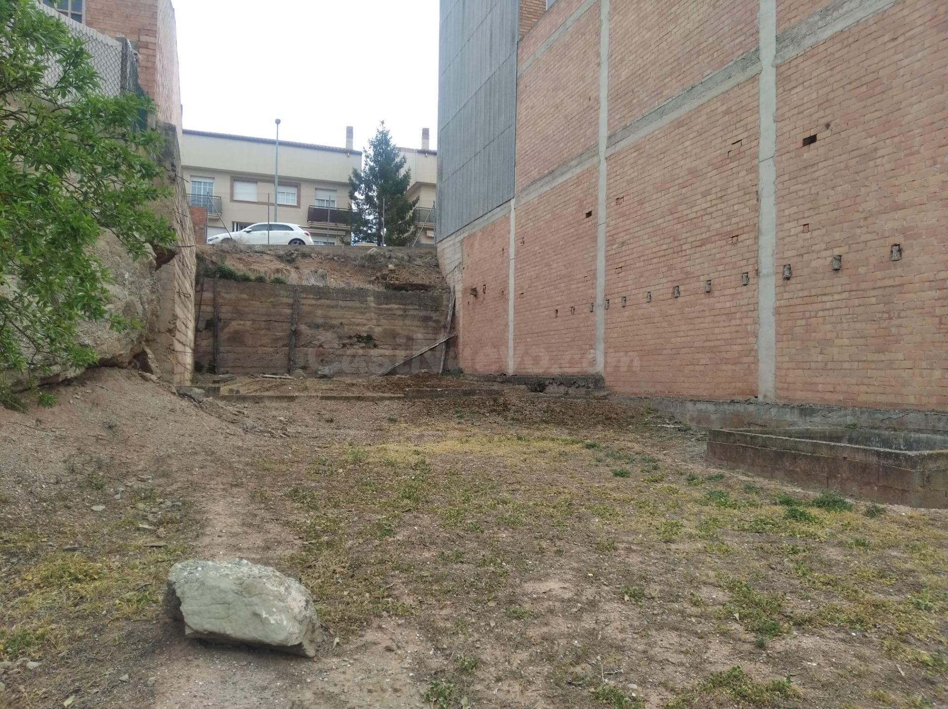 A Sant Salvador , zona poble, venem terreny per contruir la  - foto 4