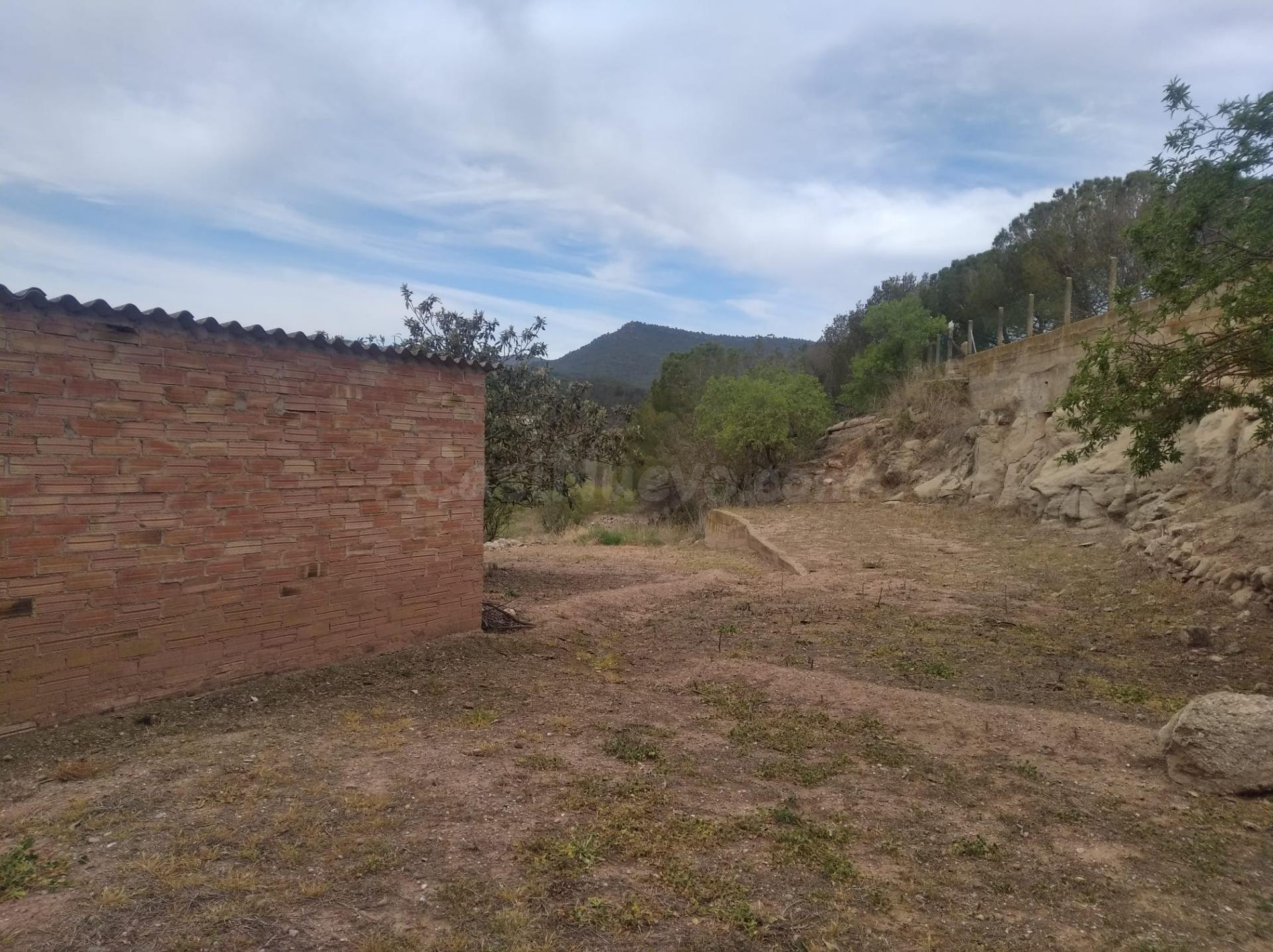 A Sant Salvador , zona poble, venem terreny per contruir la  - foto 5