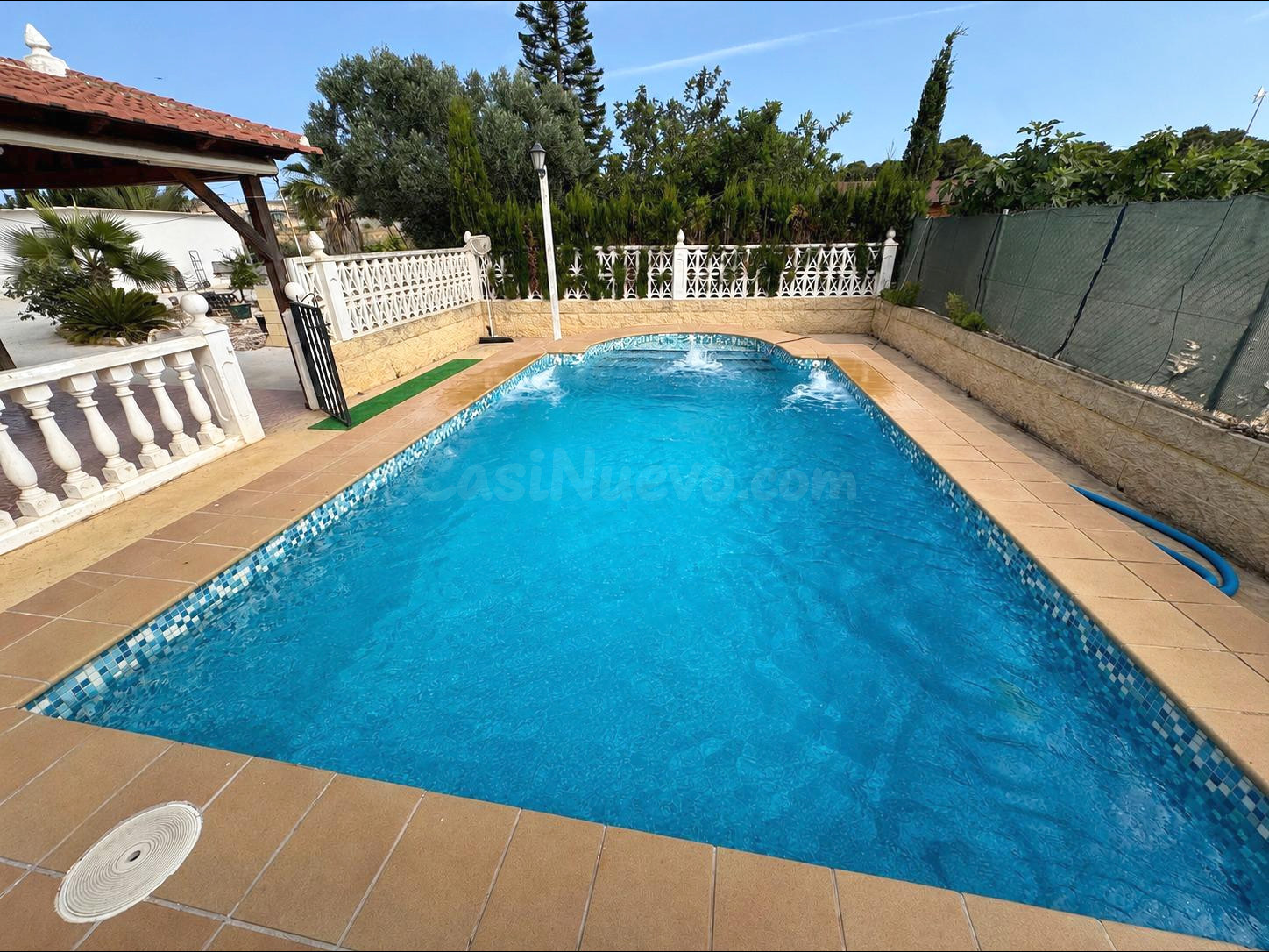 Casa de Ensueño en La Marina con Piscina y Vistas Impresiona