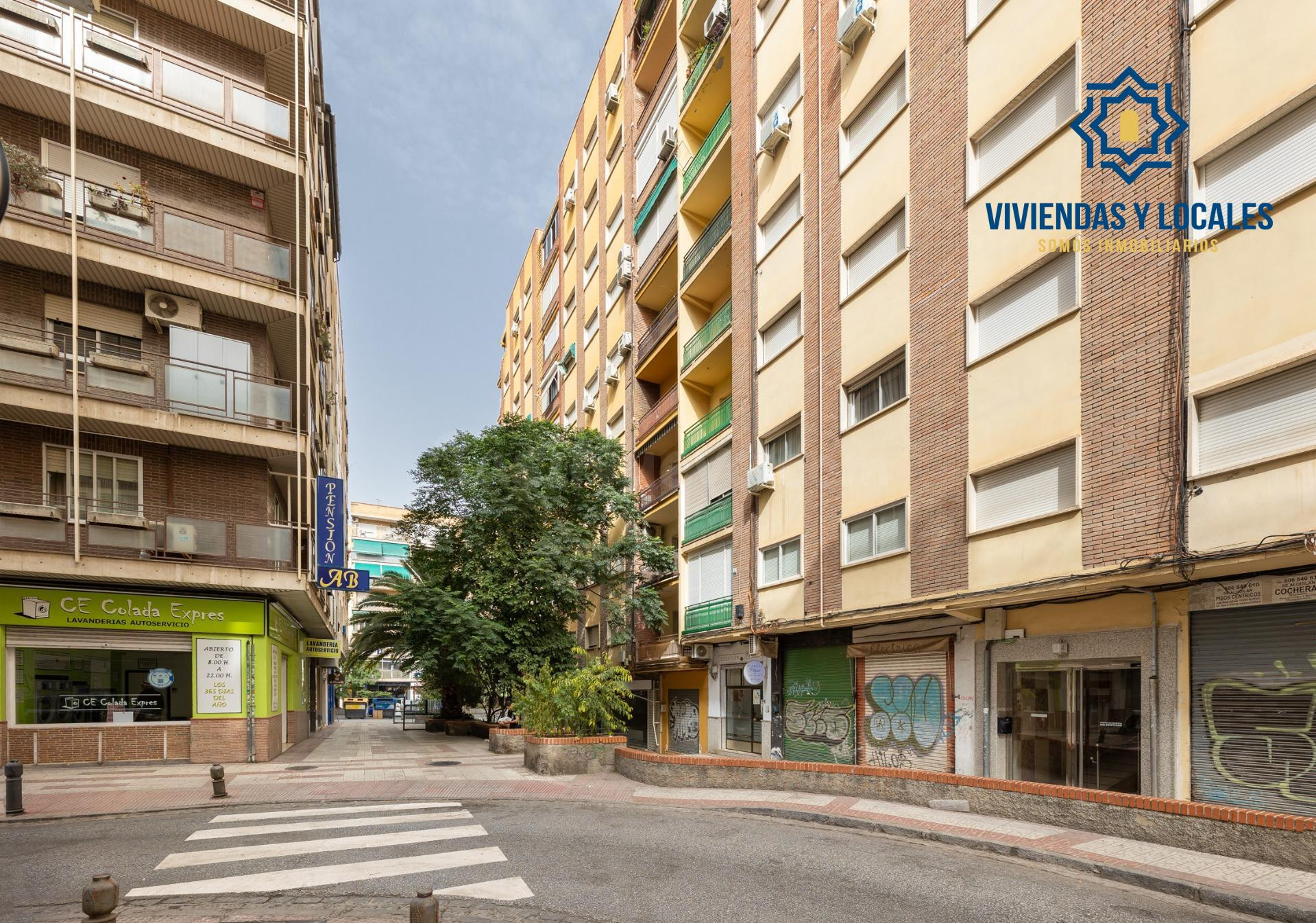 Gran piso en pleno centro de Granada - foto 2