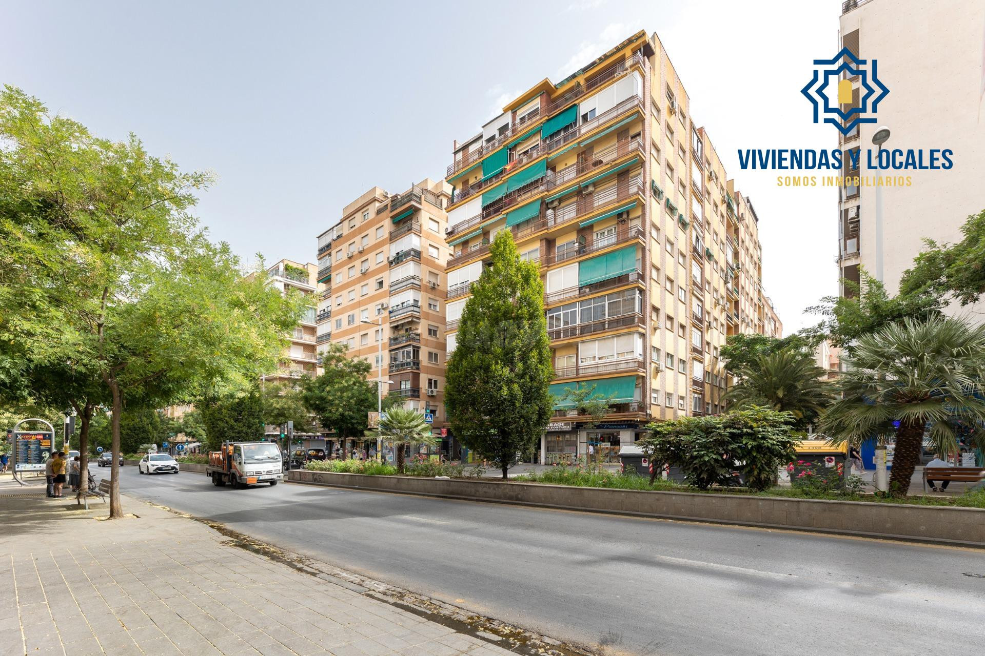 Gran piso en pleno centro de Granada - foto 3