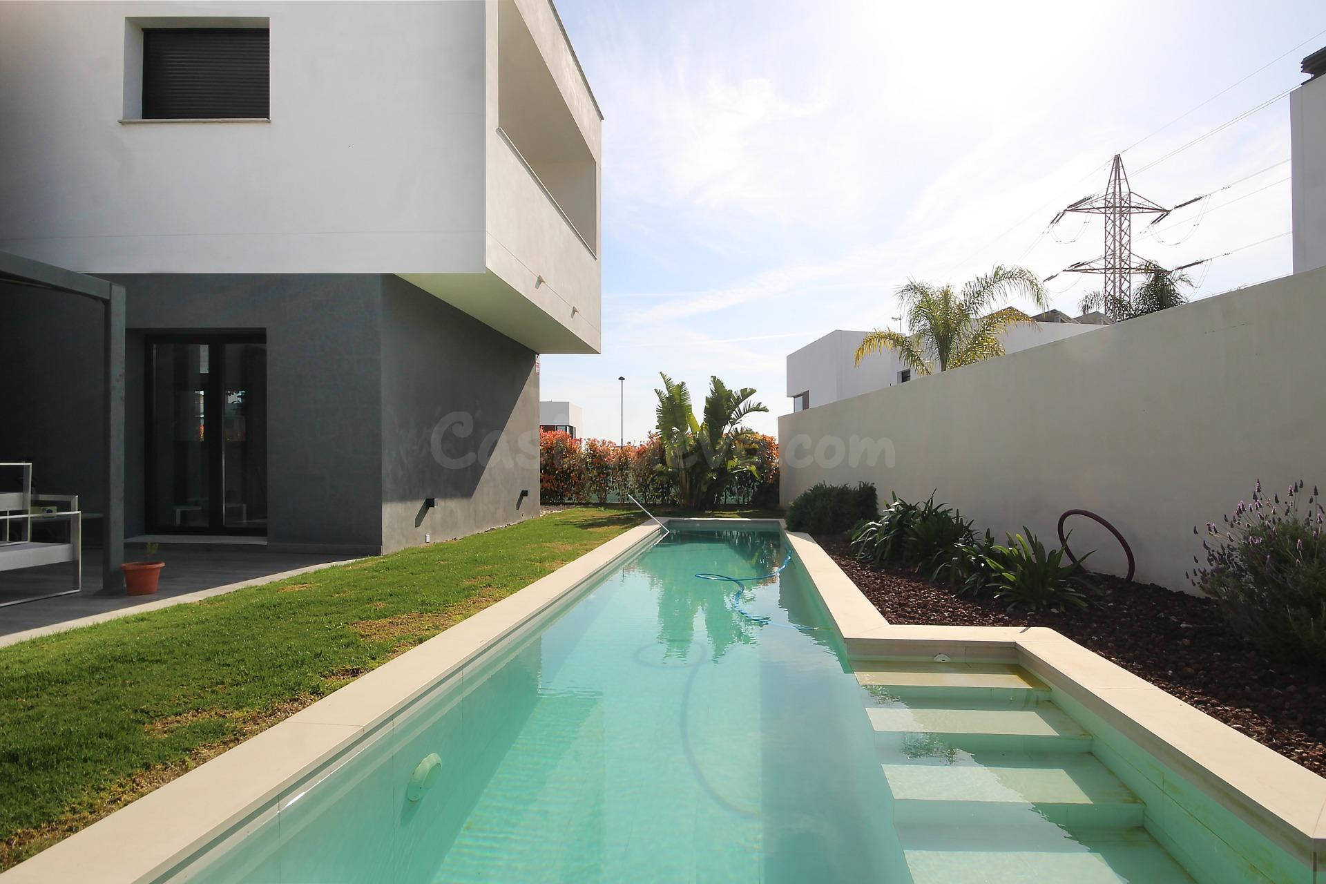 EXCLUSIVA VIVIENDA DE DISEÑO EN SANTA APOLONIA. - foto 3
