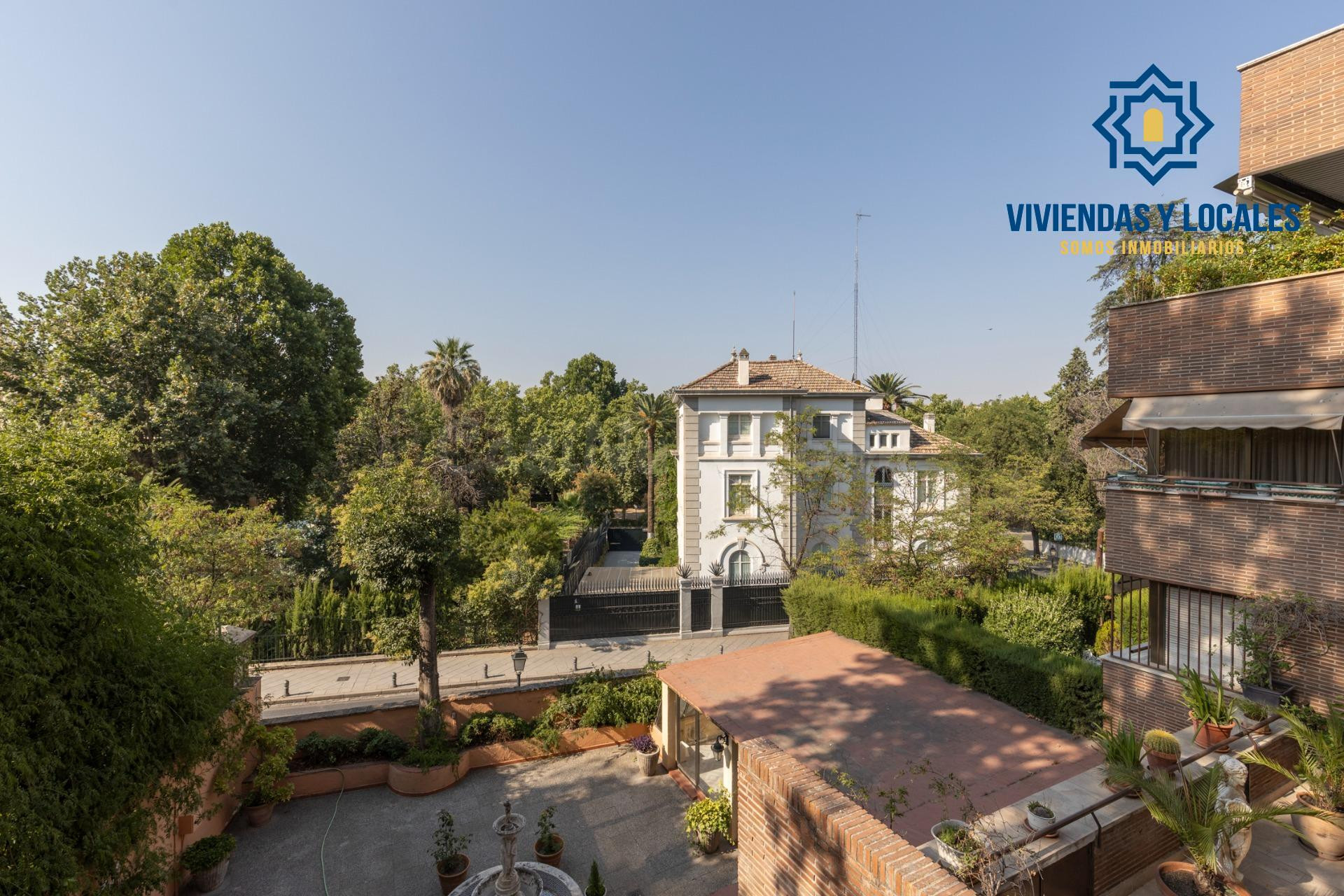 Exclusivo piso señorial con terraza en el Paseo del Salón (C - foto 2