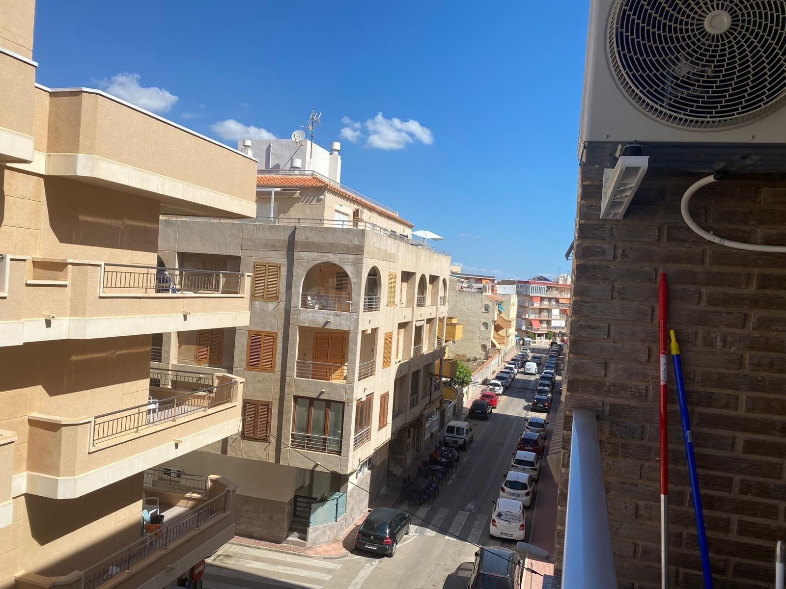 ¡Tu Nuevo Hogar en La Mata! PISO REFORMADO DE 3 habitaciones - foto 5
