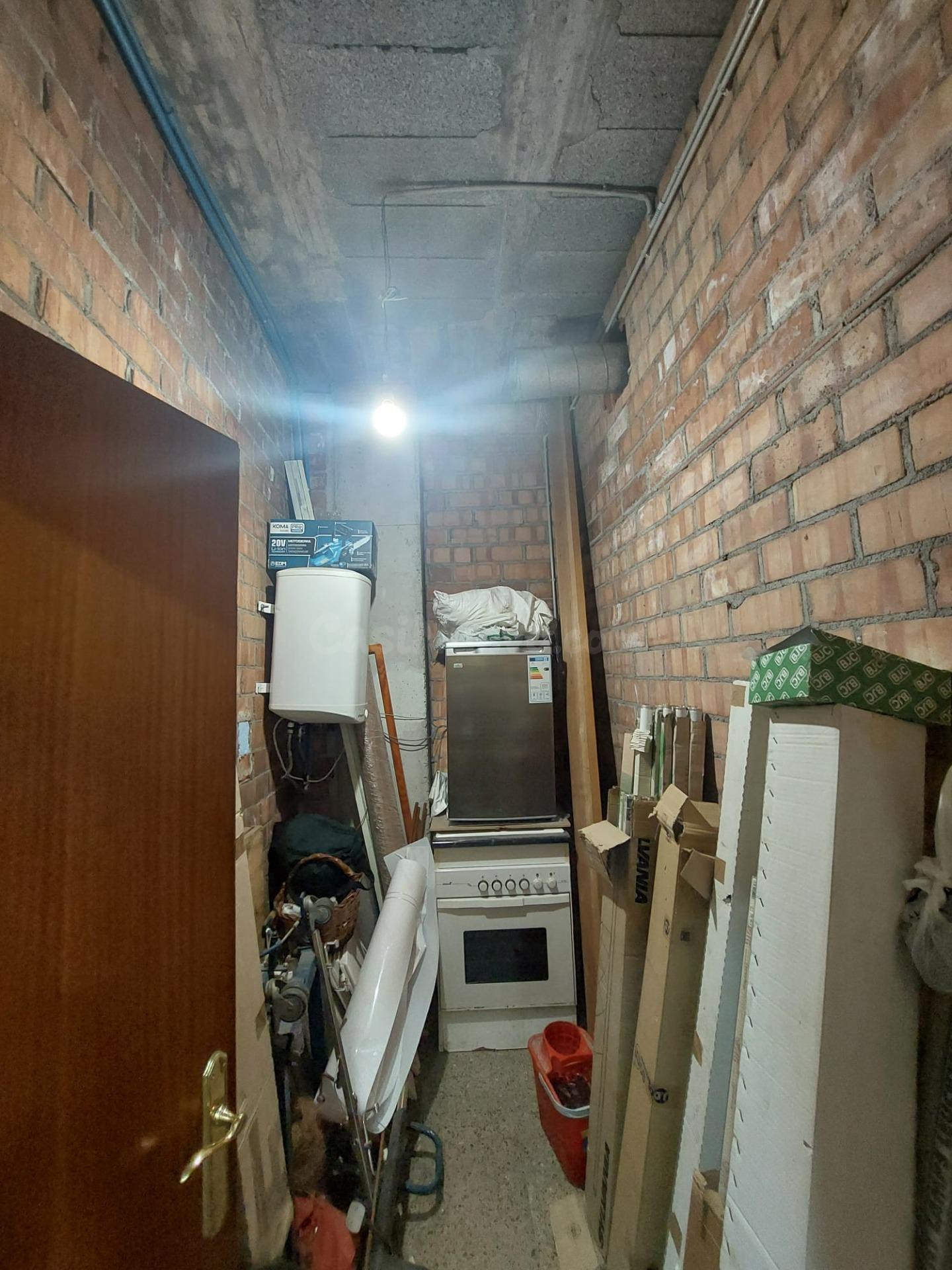 LOCAL COMERCIAL A SÚRIA, possibilitat de fer vivenda!!!! - foto 5