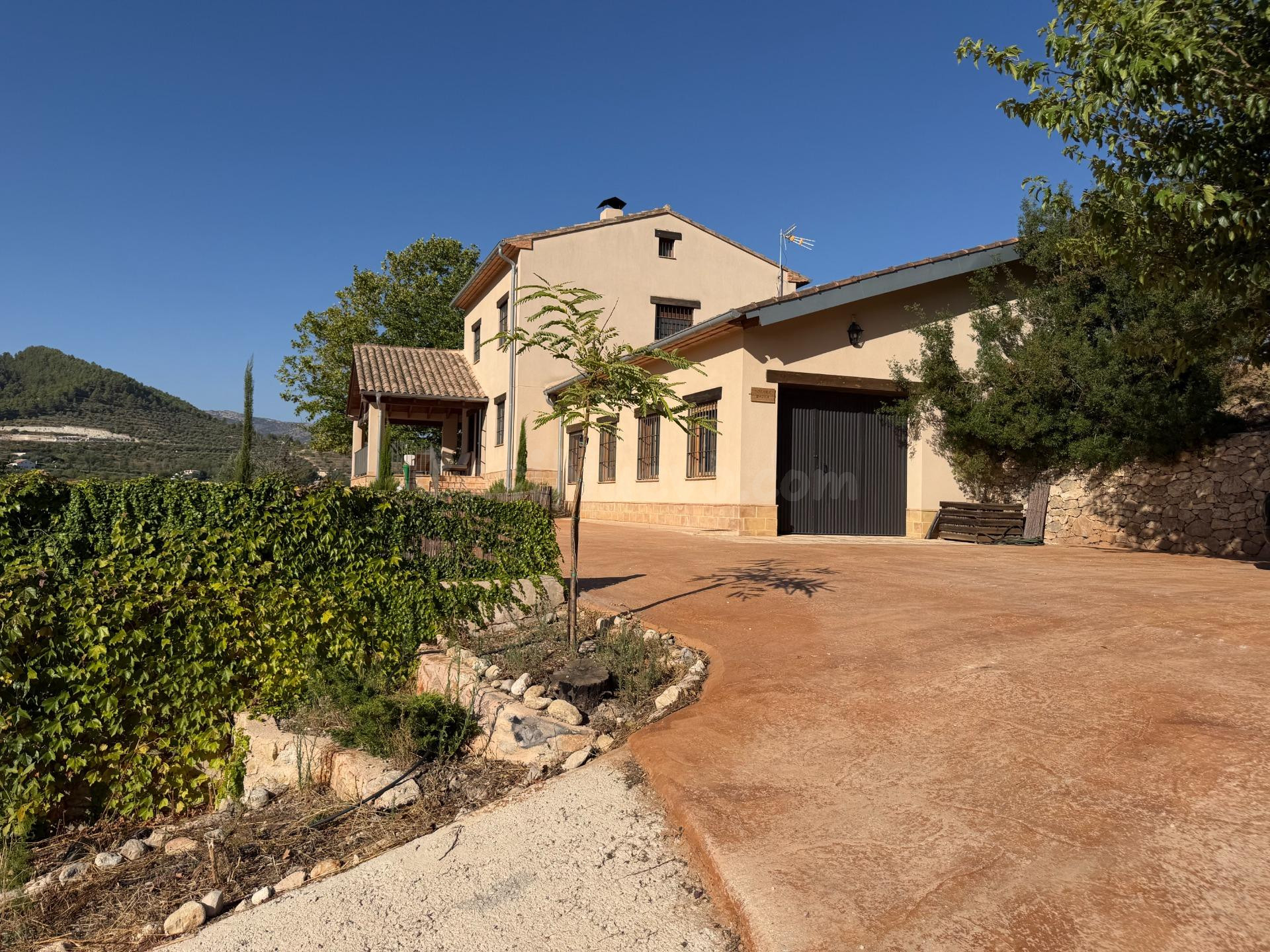 CHALET RURAL EN UN PARAJE ÚNICO, EN LA SIERRA DE PENAGUILA,  - foto 3