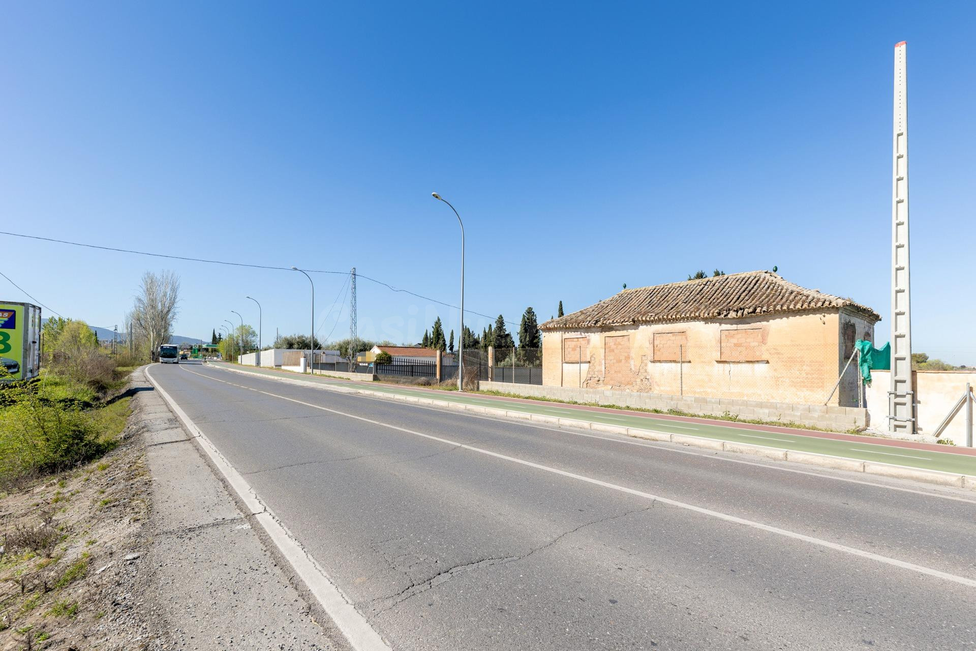 FINCA RÚSTICA CON CONSTRUCCIÓN EN LA ZUBIA - foto 2