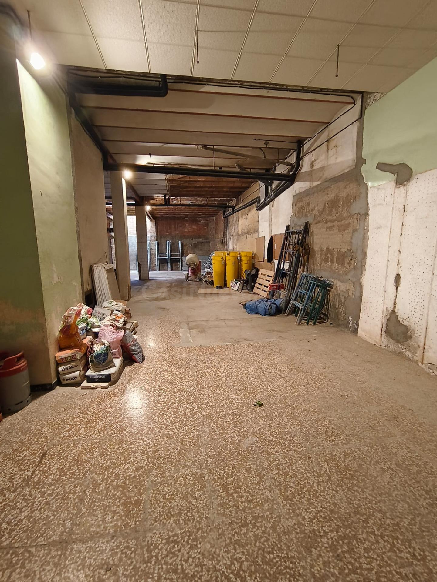 Gran Oportunitat: Local-Garatge de 267 m2 amb un Potencial I - foto 3